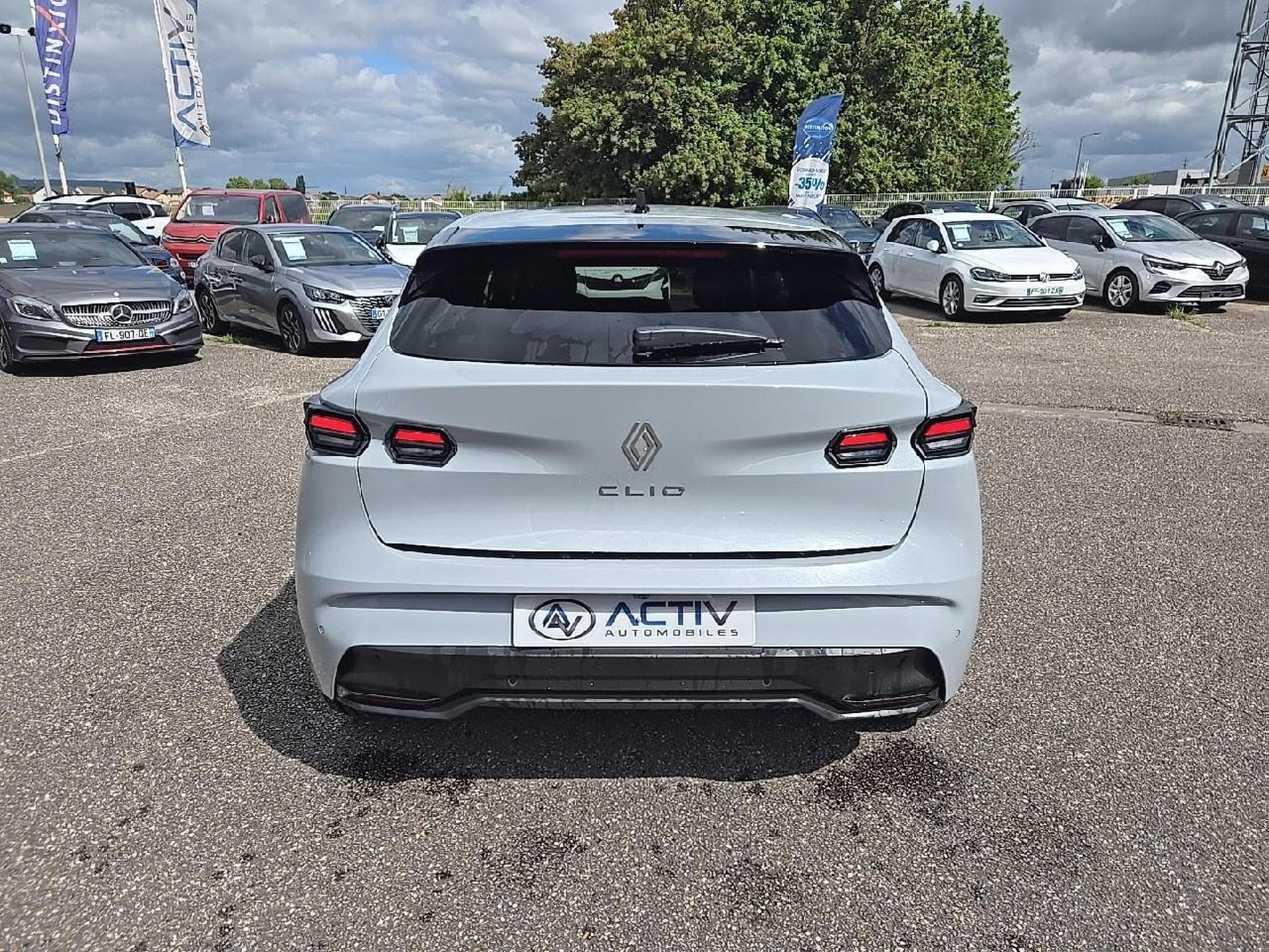 Renault CLIO VI 1.2 TCE 115 TECHNO EDC (2026) - Photo 6