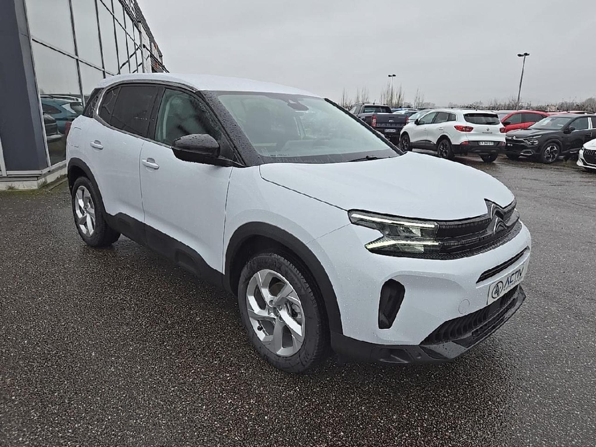 Citroen C5 AIRCROSS 1.2 HYBRIDE 145 PLUS E-DCS6 (2024) - Photo 3