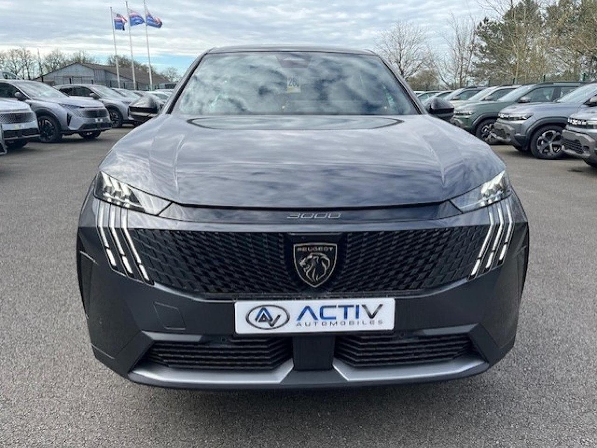 Peugeot 3008 1.2 HYBRID 136 GT E-DCS6 (2025) - Photo 2