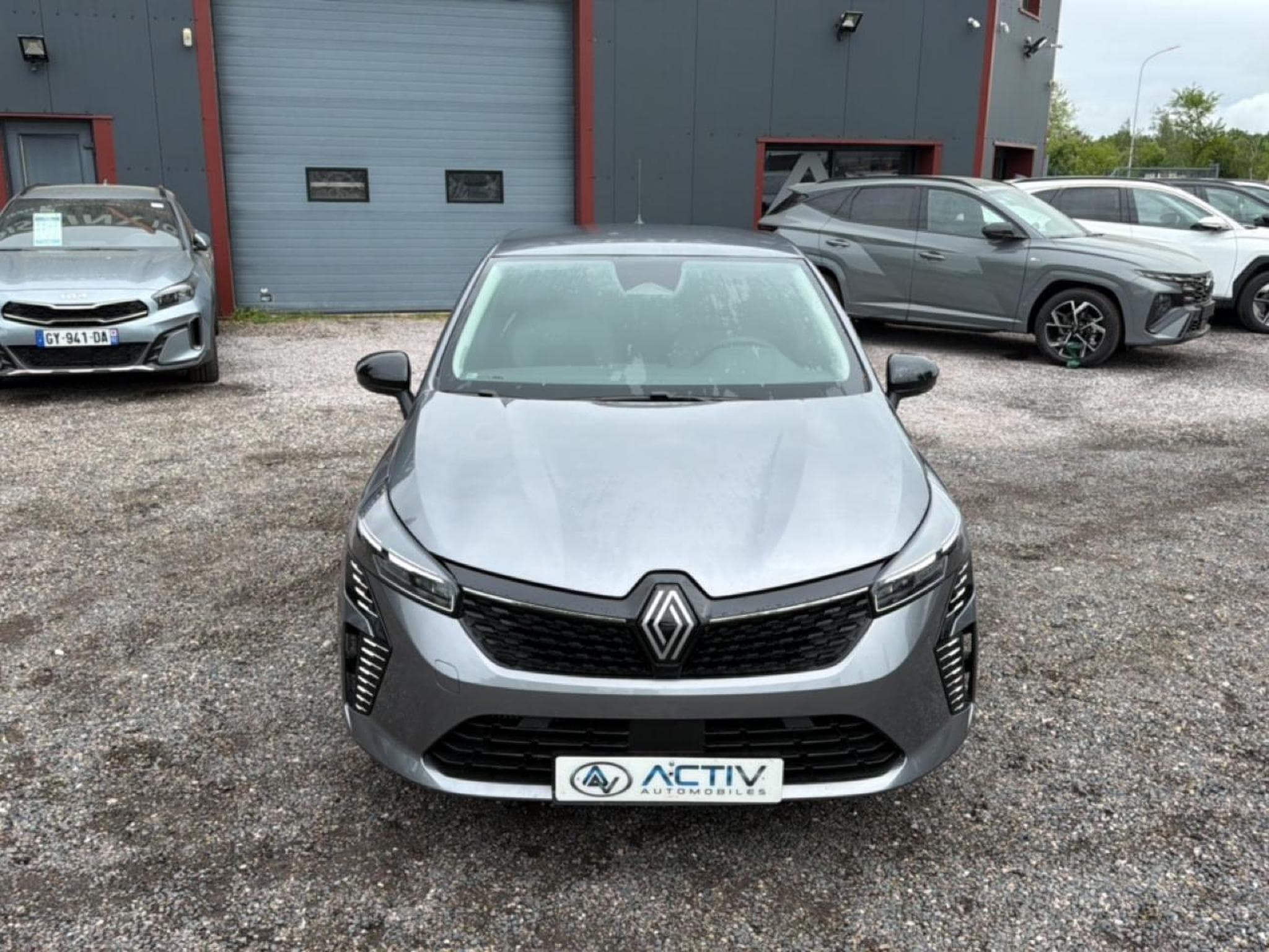 Renault CLIO V 1.0 TCE 90 EVOLUTION (2026) - Photo 2