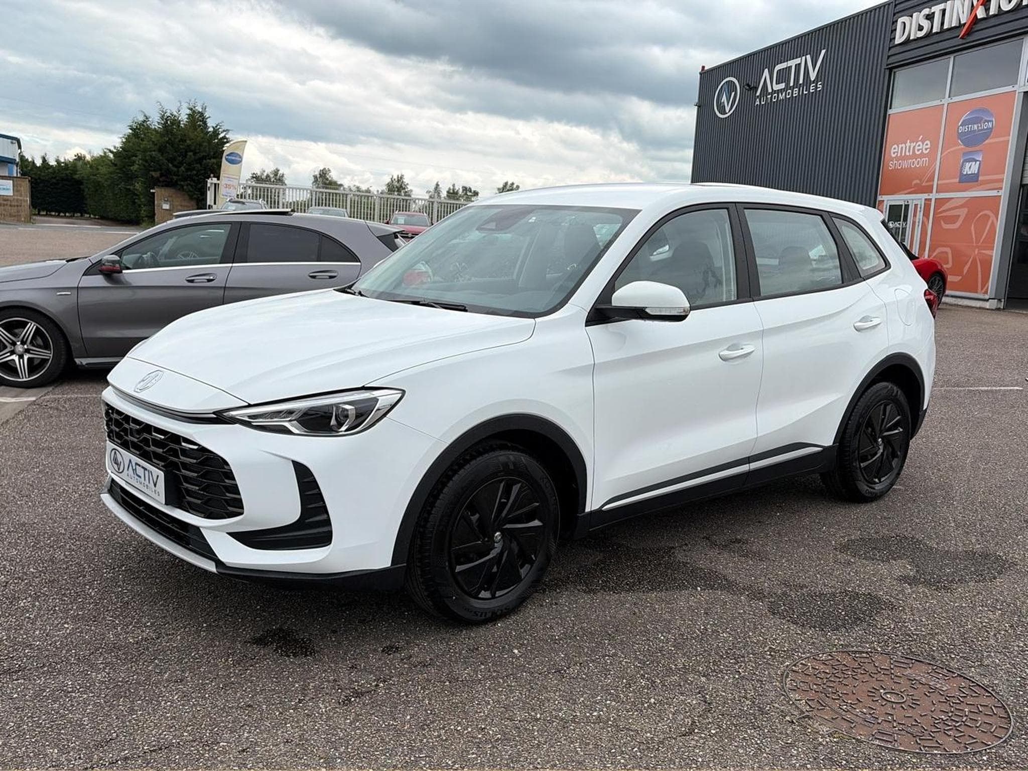 Mg Motor ZS HYBRID+ 197 STANDARD (2026) - Photo 1