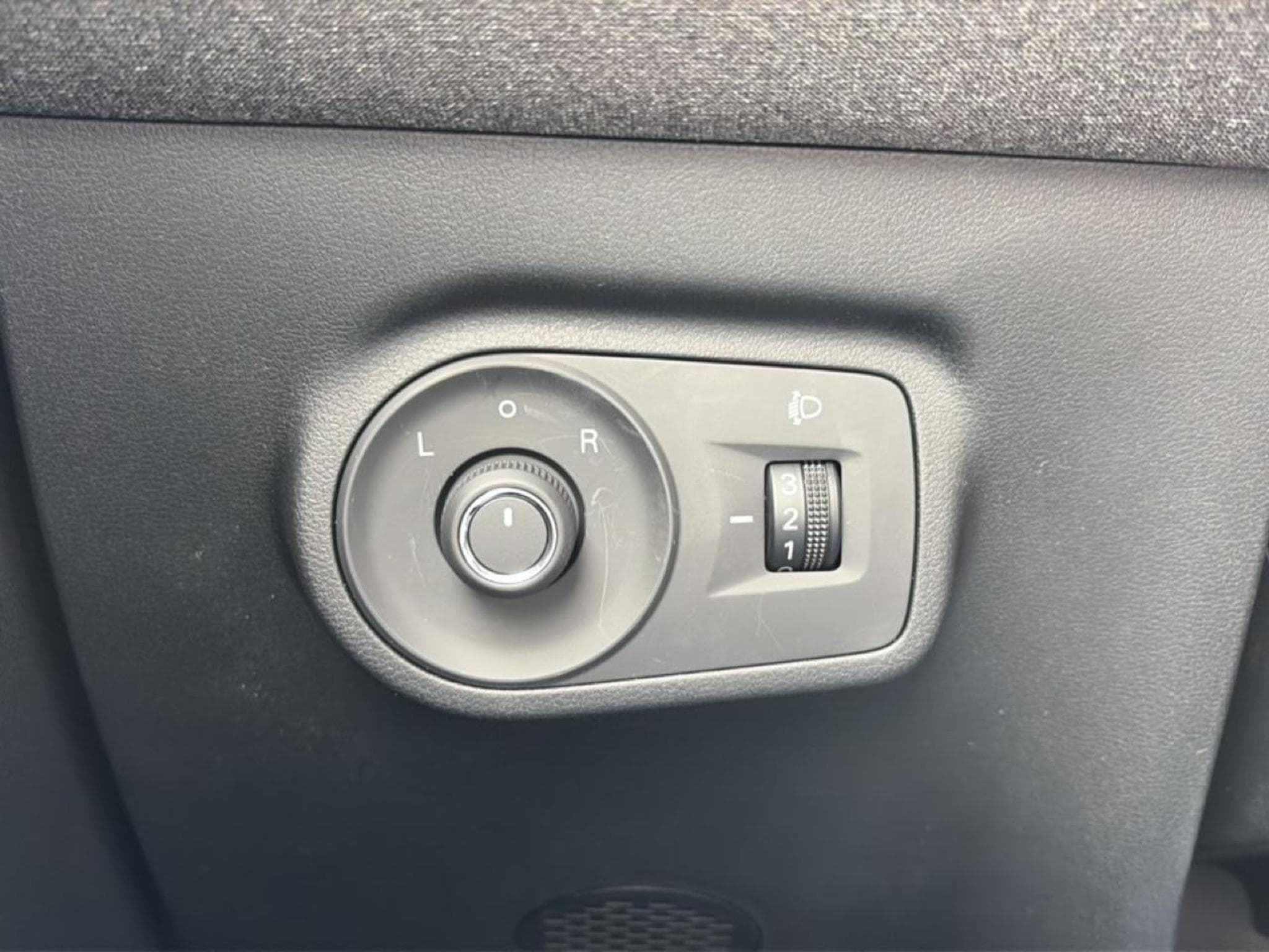 Mg Motor ZS HYBRID+ 197 STANDARD (2026) - Photo 12