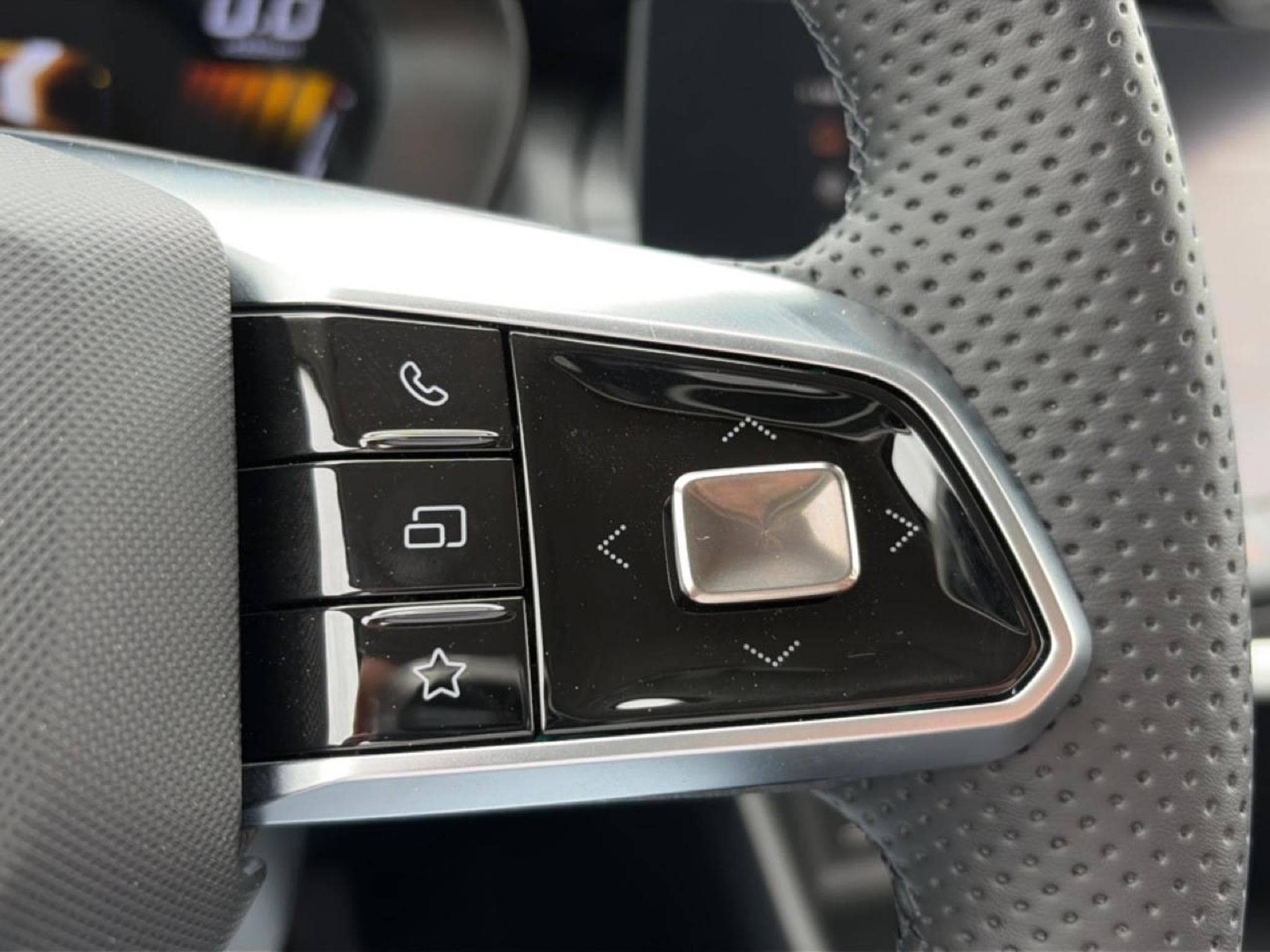 Mg Motor ZS HYBRID+ 197 STANDARD (2026) - Photo 15