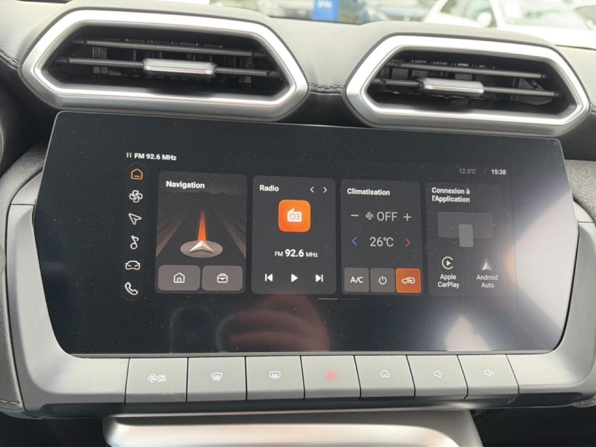 Mg Motor ZS HYBRID+ 197 STANDARD (2026) - Photo 17