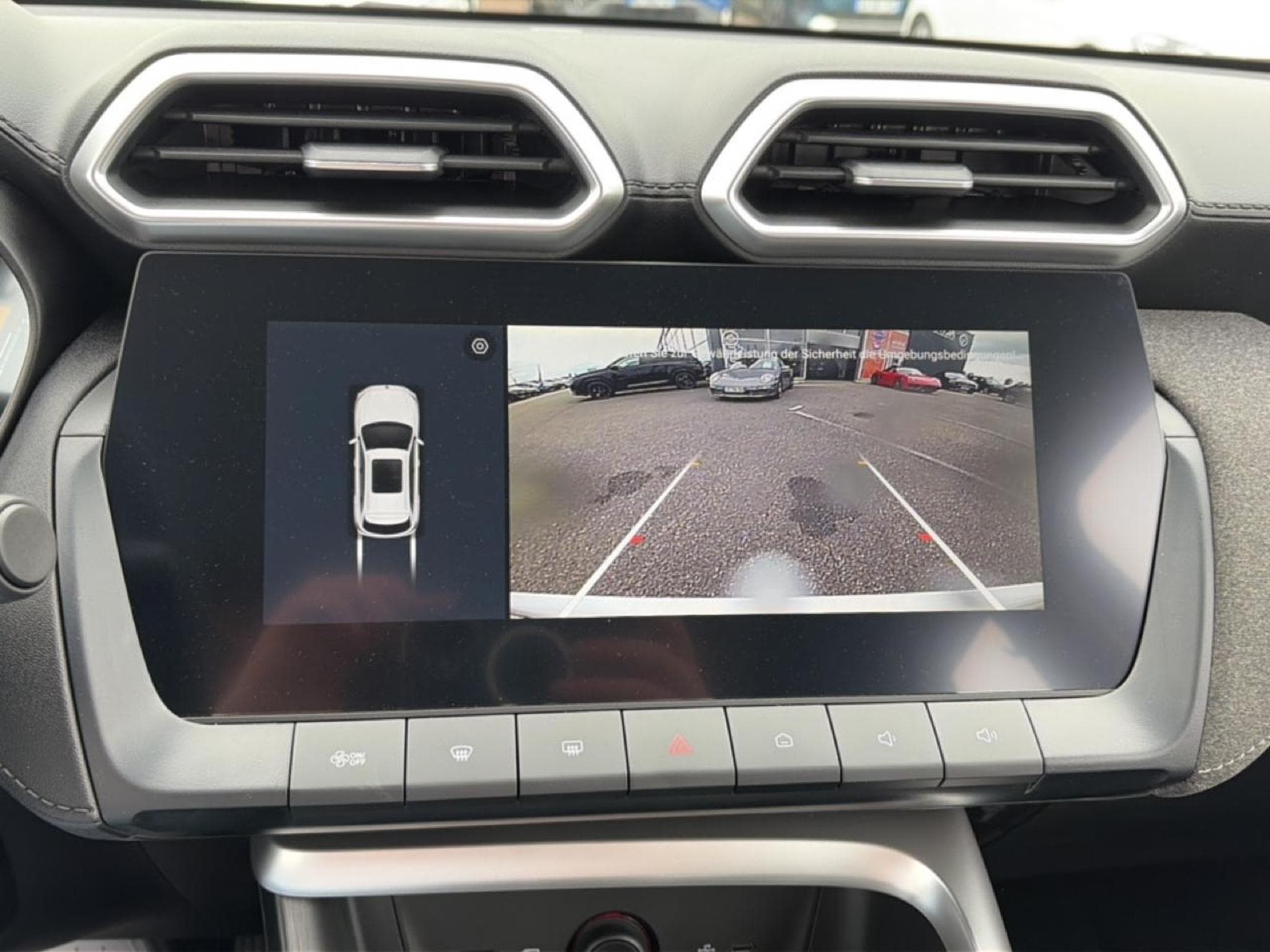 Mg Motor ZS HYBRID+ 197 STANDARD (2026) - Photo 18