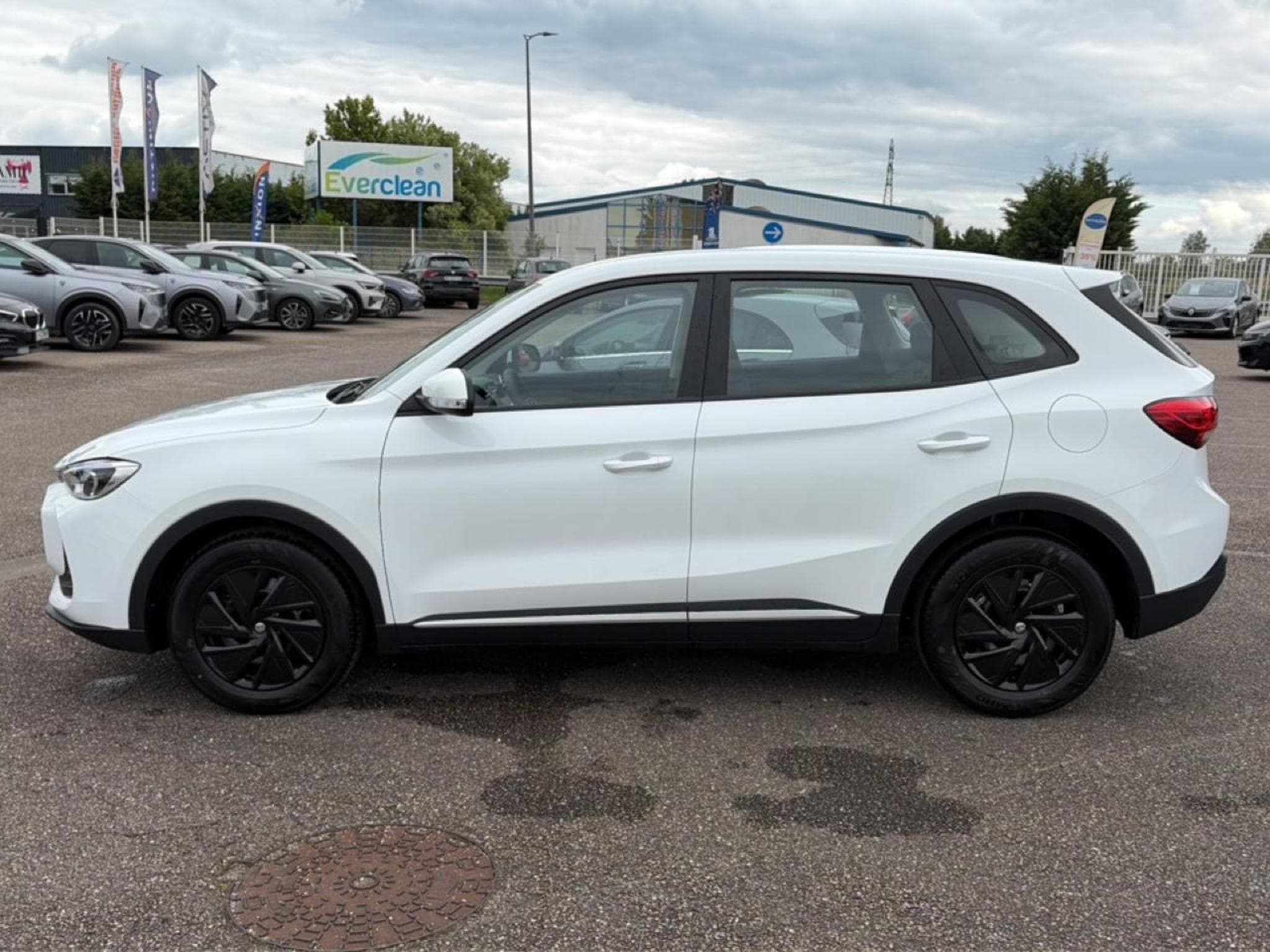 Mg Motor ZS HYBRID+ 197 STANDARD (2026) - Photo 8