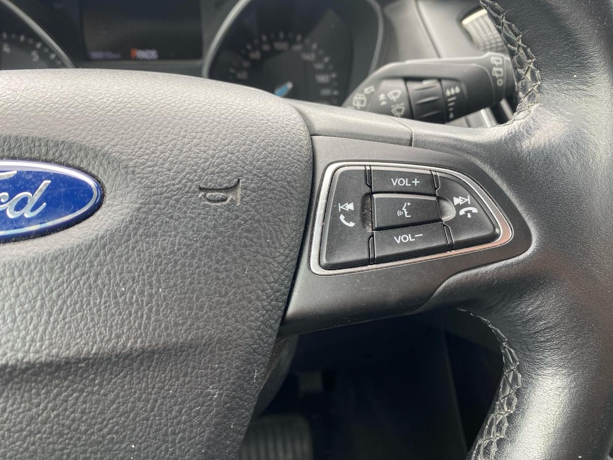 Ford Focus 1.5 ECOBOOST 182 TITANIUM (2015) - Photo 15