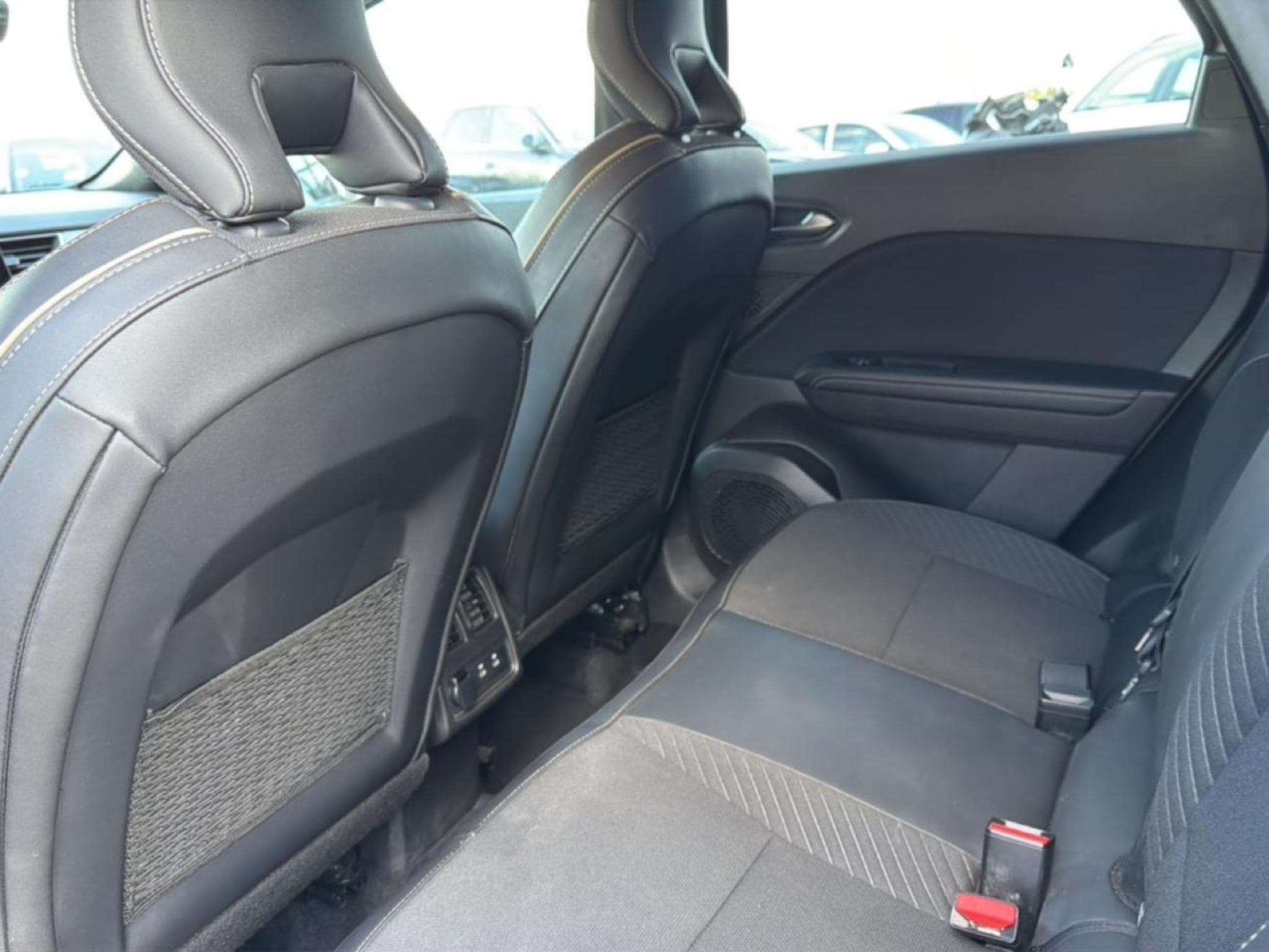 Renault SYMBIOZ 1.6 E-TECH FULL HYBRID 145 ICONIC (2025) - Photo 18