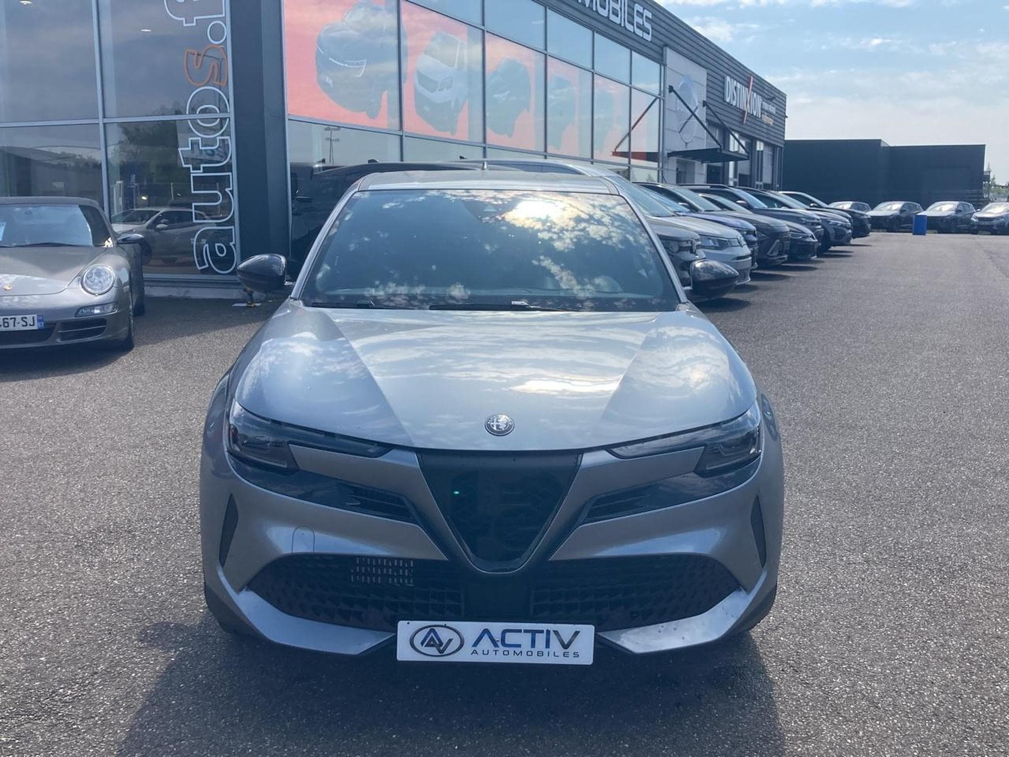 Alfa-Romeo JUNIOR 1.2 IBRIDA 145 SPECIALE E-DCT6 (2026) - Foto 2