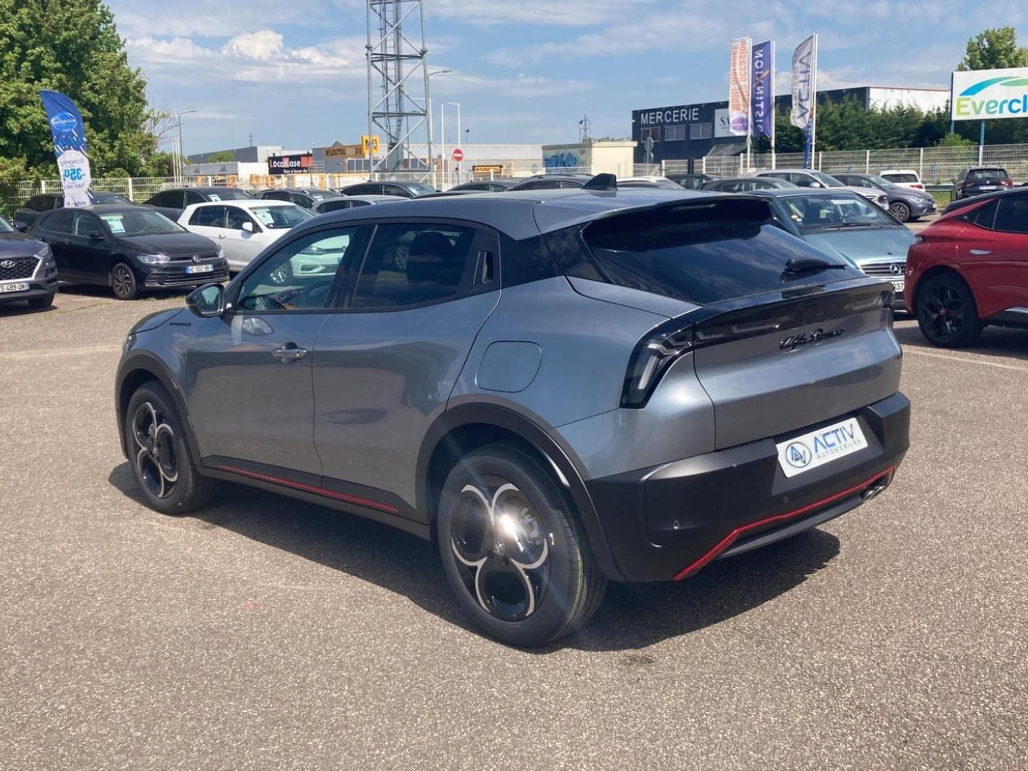 Alfa-Romeo JUNIOR 1.2 IBRIDA 145 SPECIALE E-DCT6 (2026) - Foto 7