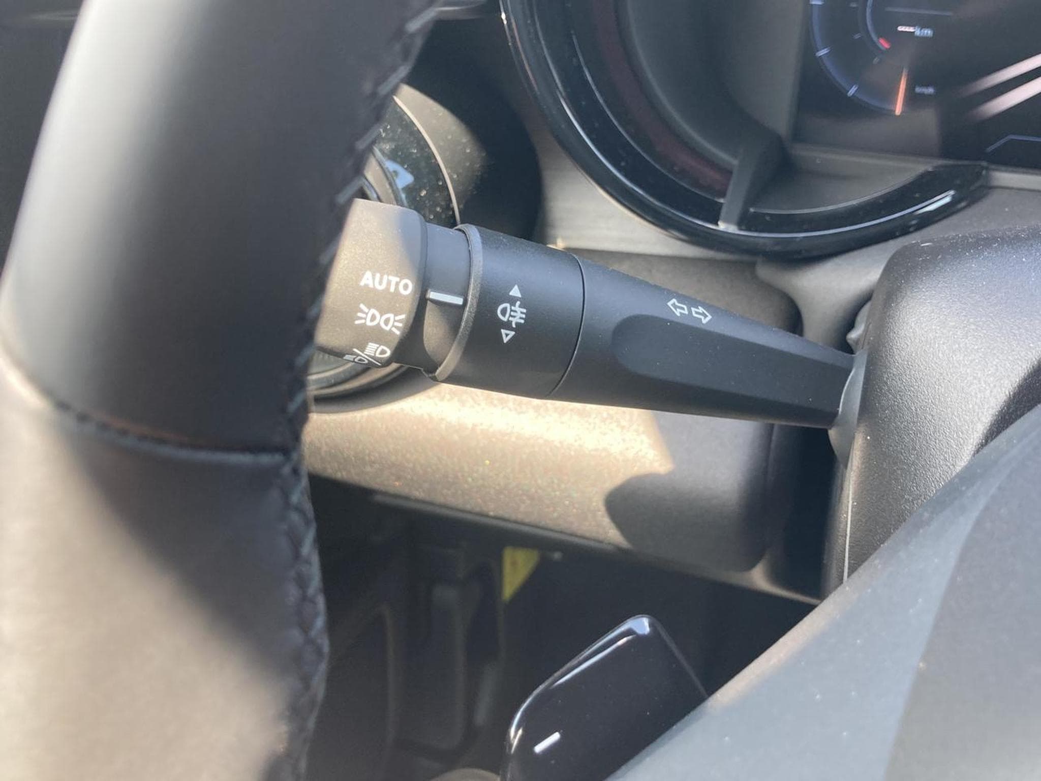 Alfa-Romeo JUNIOR 1.2 IBRIDA 145 SPECIALE E-DCT6 (2026) - Foto 18