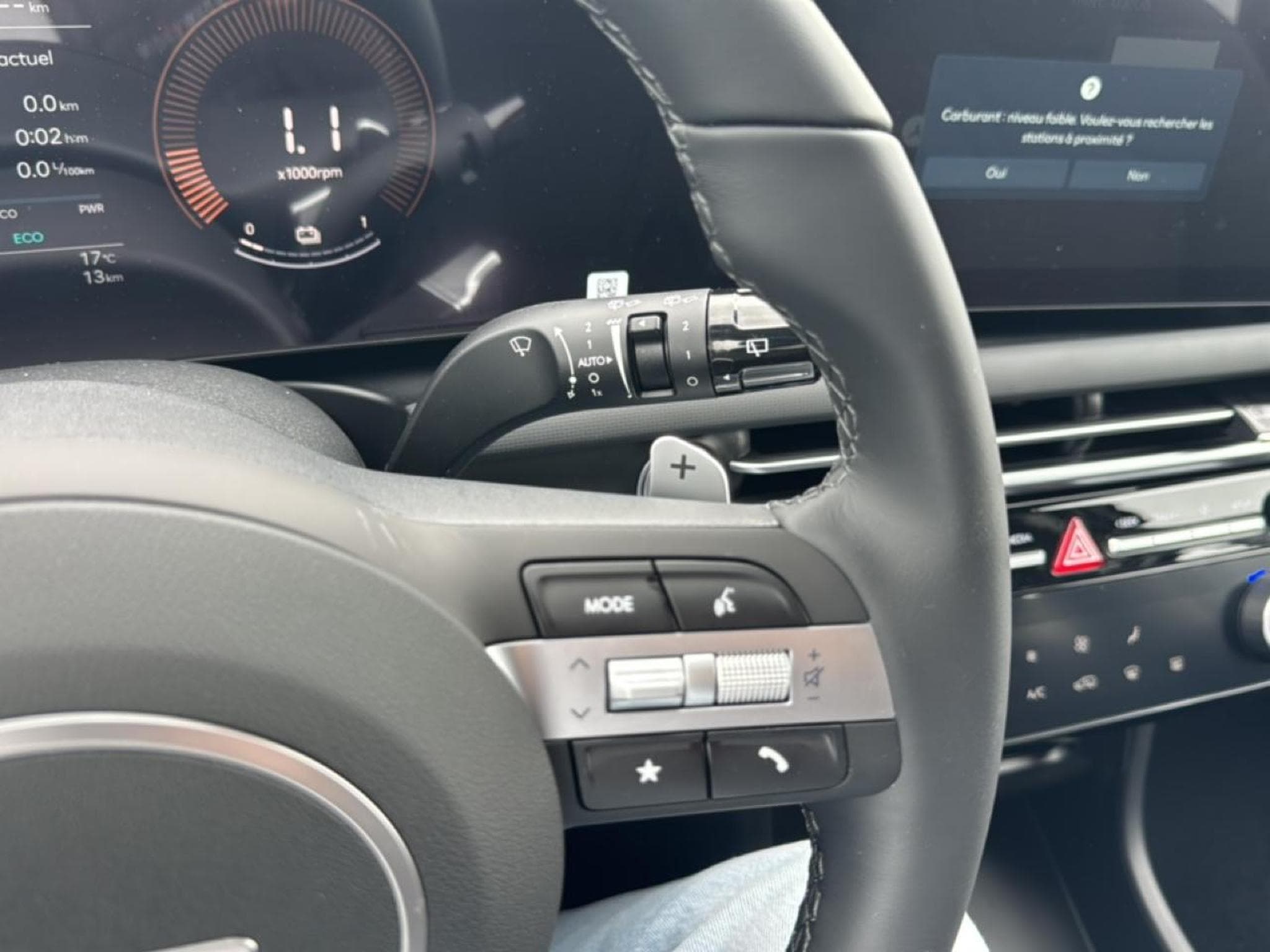 Hyundai TUCSON 1.6 T-GDI 239 HYBRID INTUITIVE (2026) - Foto 16