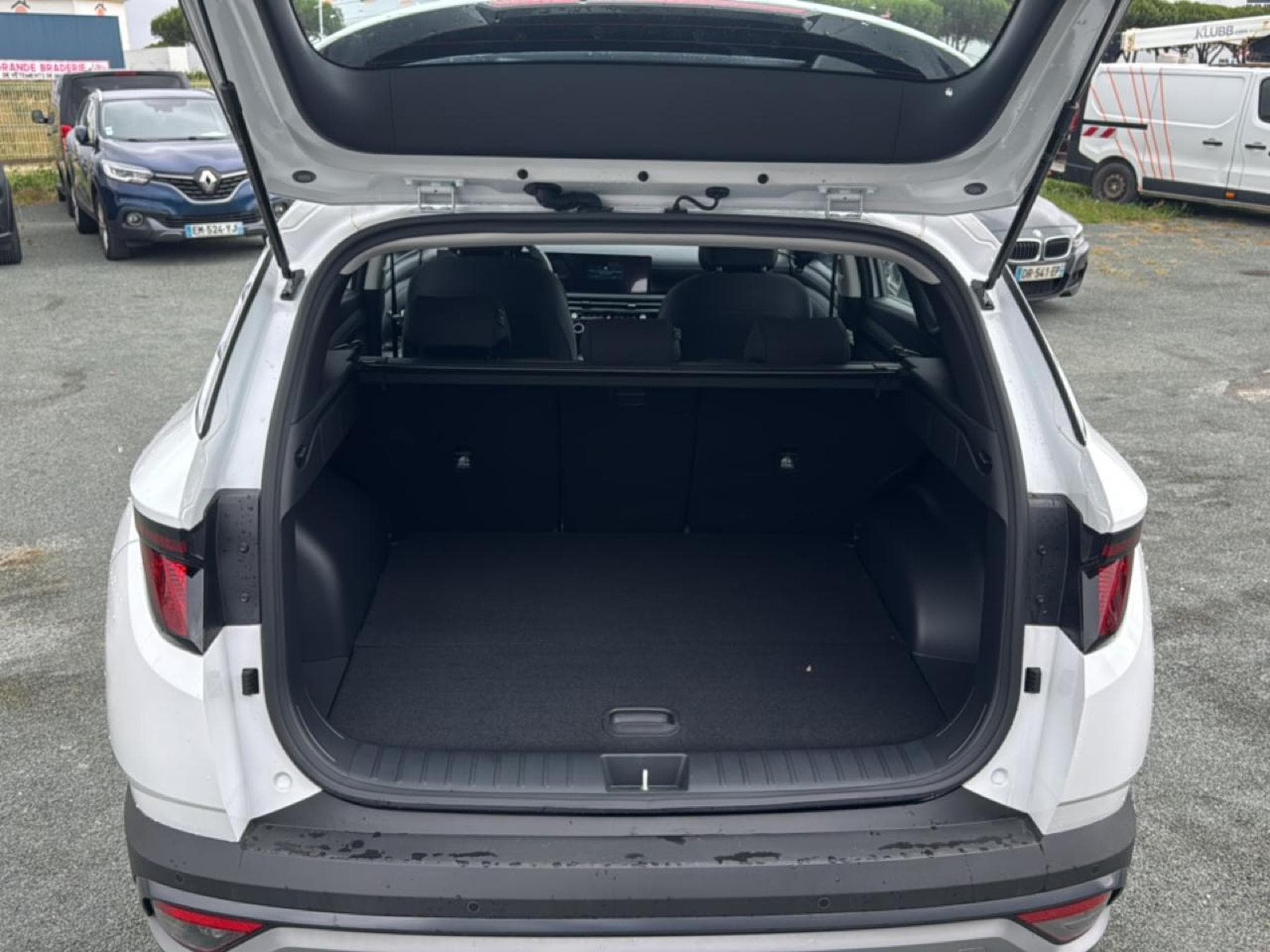 Hyundai TUCSON 1.6 T-GDI 239 HYBRID INTUITIVE (2026) - Foto 9