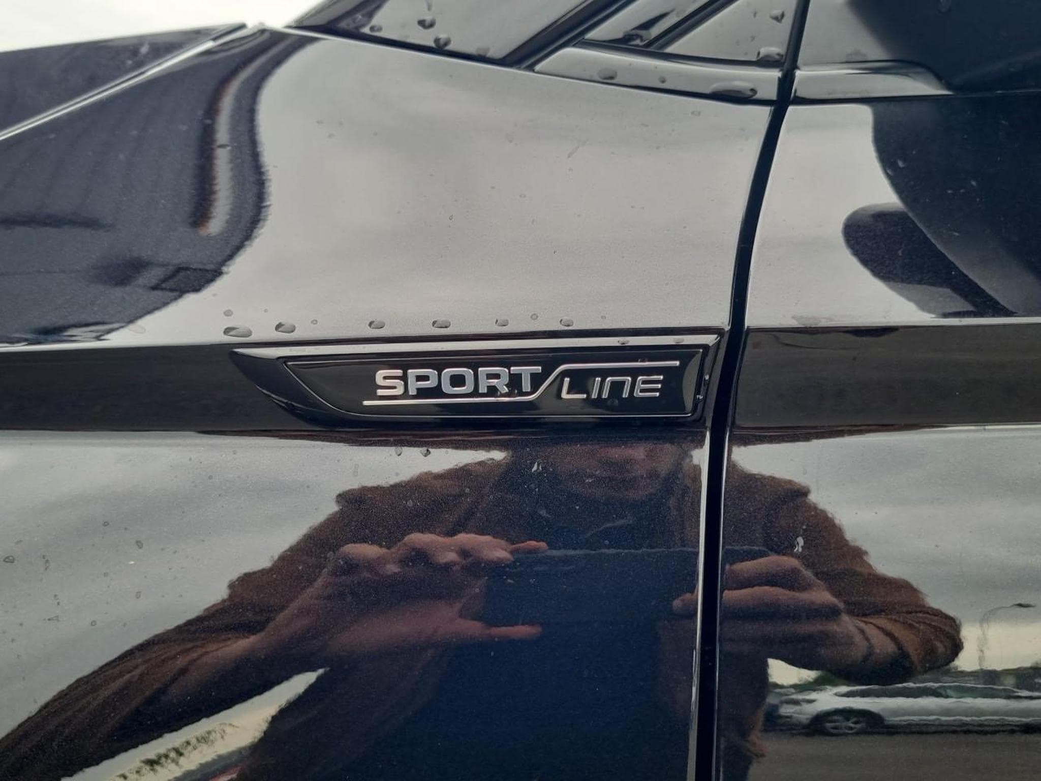 Skoda KAROQ 1.5 TSI 150 SPORTLINE DSG7 (2025) - Foto 10