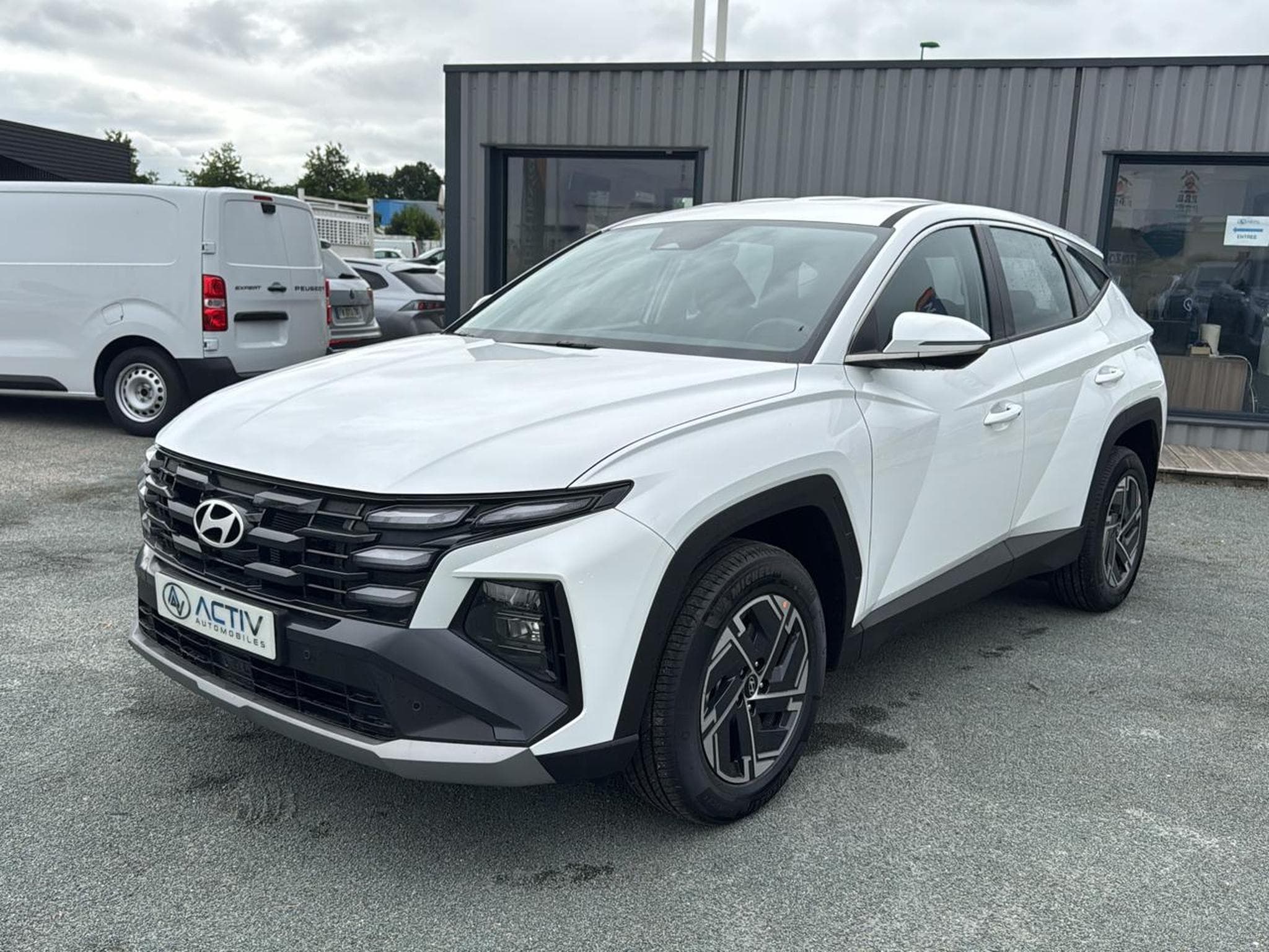 Hyundai TUCSON 1.6 T-GDI 239 HYBRID INTUITIVE (2026) - Foto 1