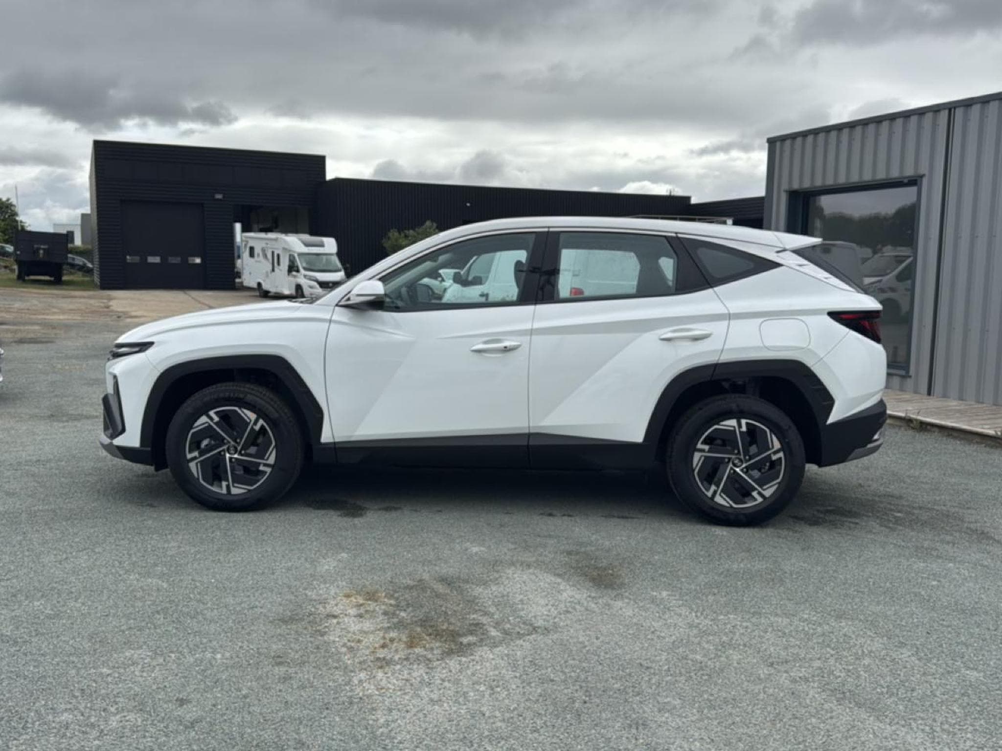 Hyundai TUCSON 1.6 T-GDI 239 HYBRID INTUITIVE (2026) - Foto 8