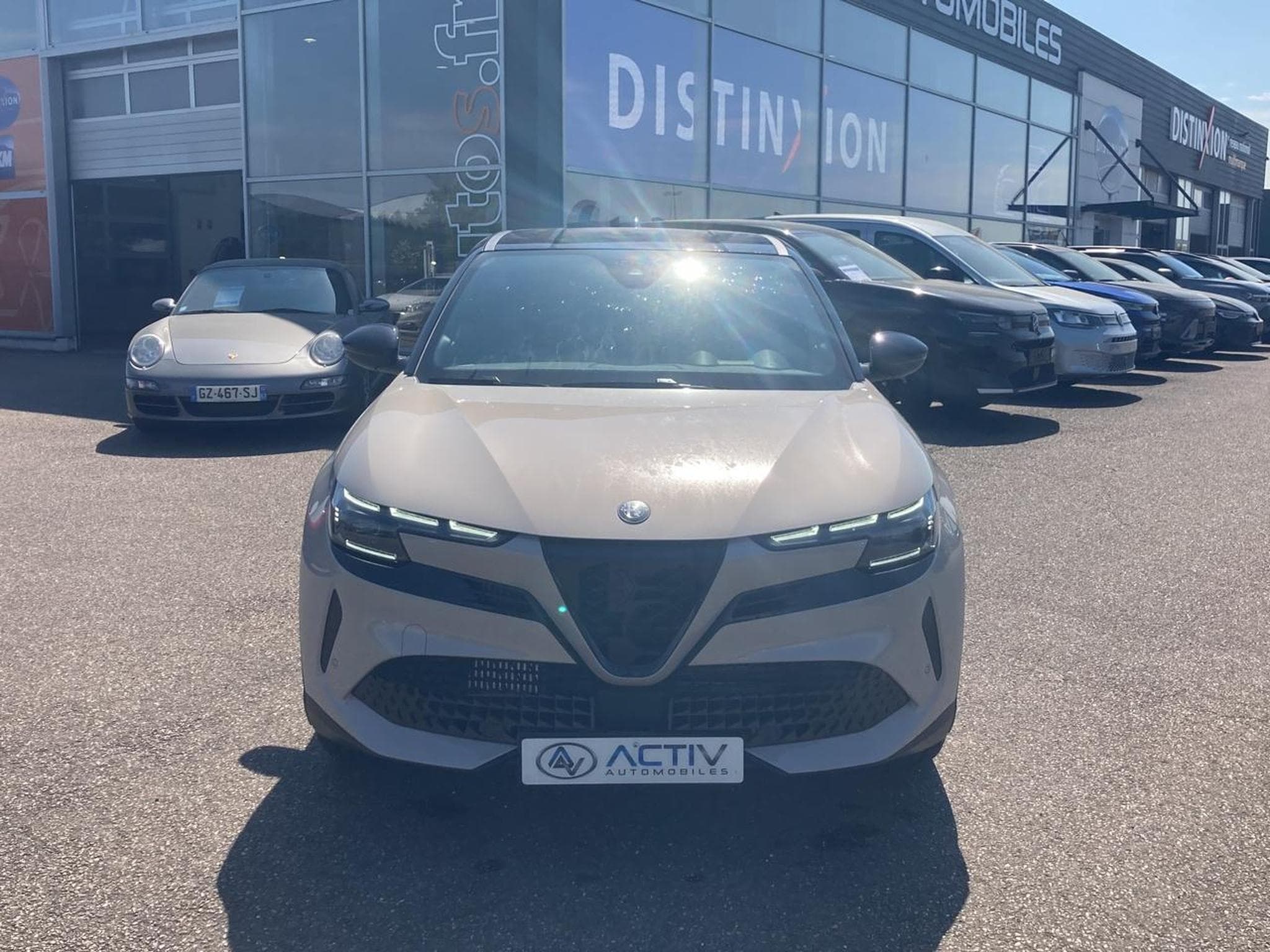 Alfa-Romeo JUNIOR 1.2 IBRIDA 145 SPECIALE E-DCT6 (2026) - Foto 3