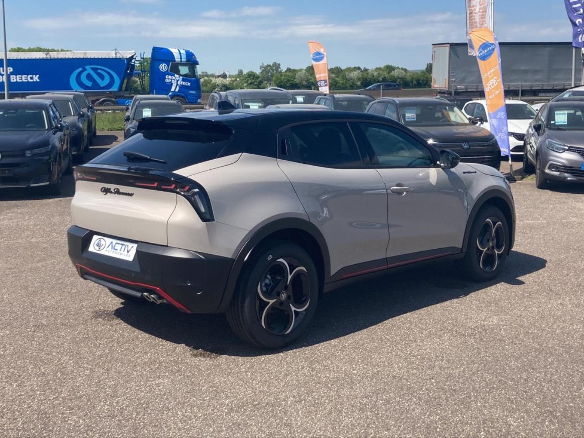 Alfa-Romeo JUNIOR 1.2 IBRIDA 145 SPECIALE E-DCT6 (2026) - Foto 5