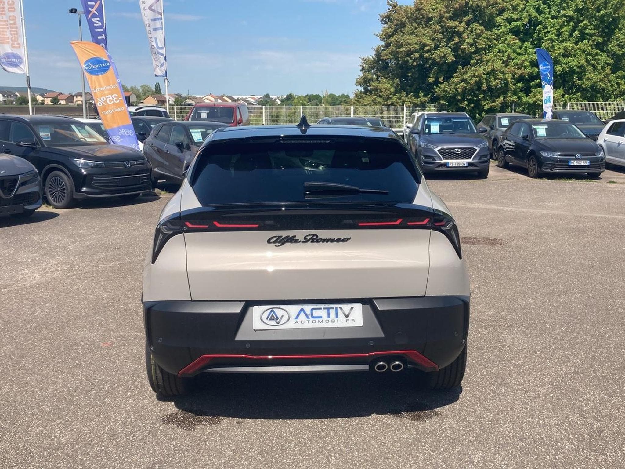 Alfa-Romeo JUNIOR 1.2 IBRIDA 145 SPECIALE E-DCT6 (2026) - Foto 6
