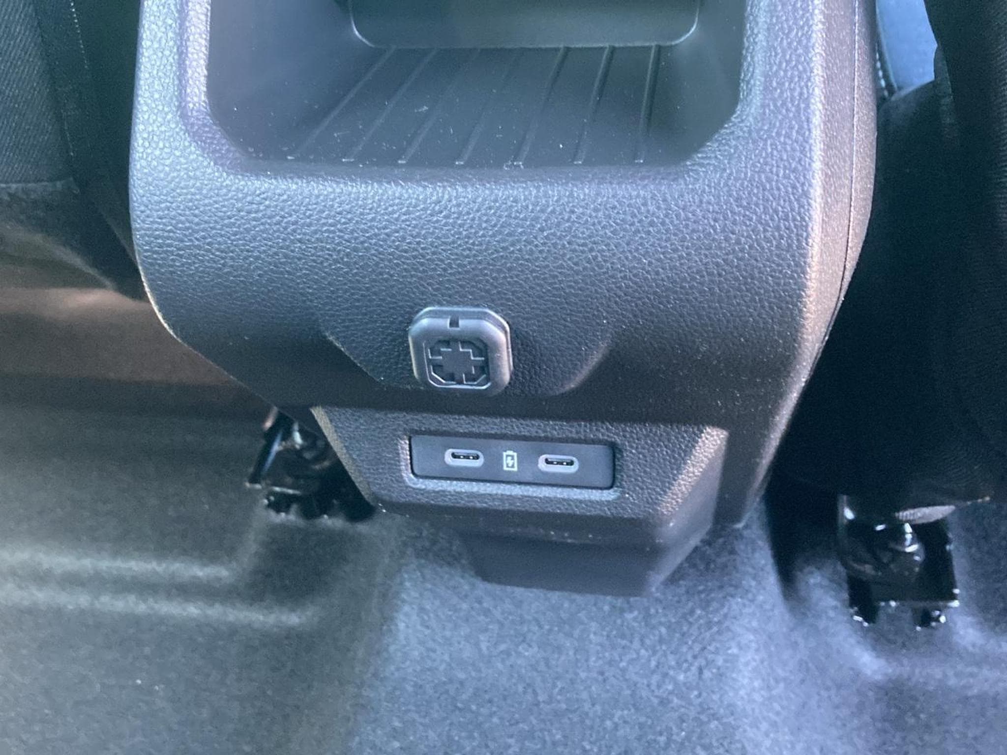 Dacia DUSTER 1.2 TCE 130 EXPRESSION 4X2 (2025) - Foto 16