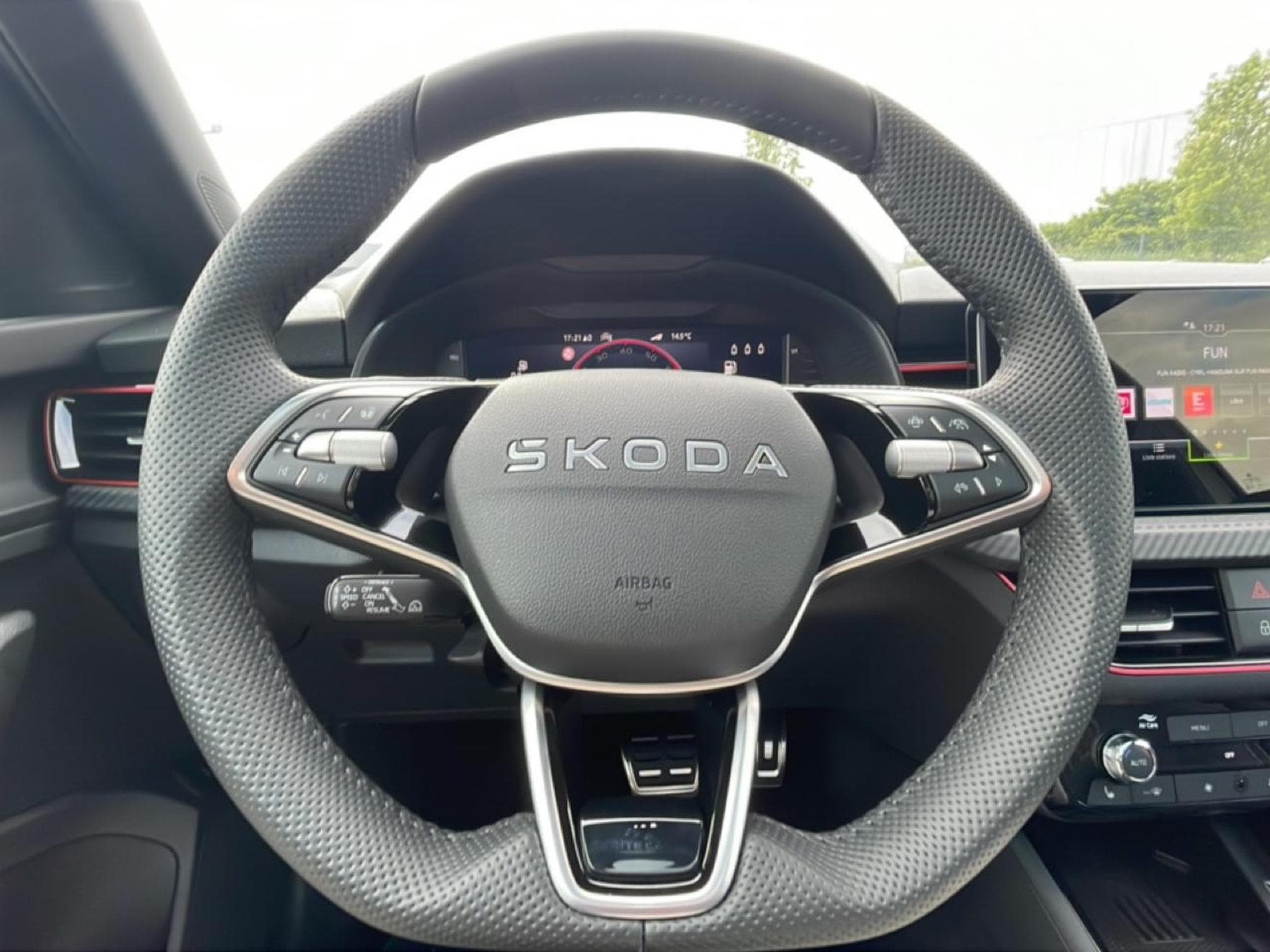 Skoda KAMIQ 1.0 TSI EVO 2 116 MONTE CARLO DSG7 (2026) - Photo 11