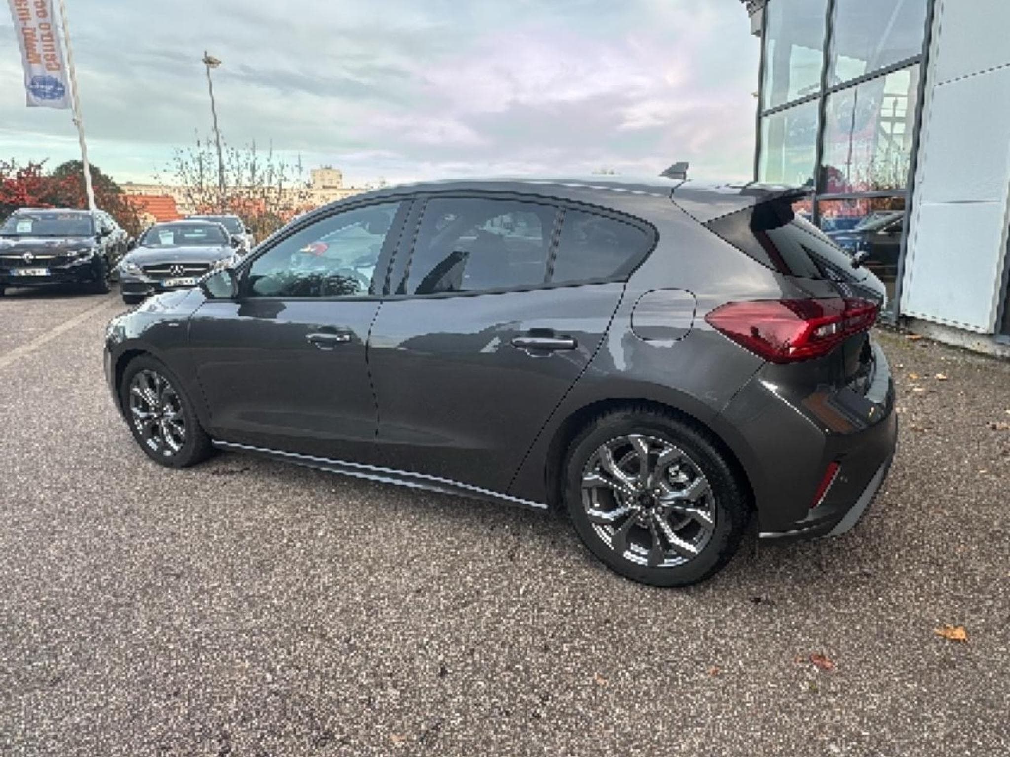 Ford Focus 1.5 ECOBLUE 115 ST-LINE BVA8 (2024) - Photo 7