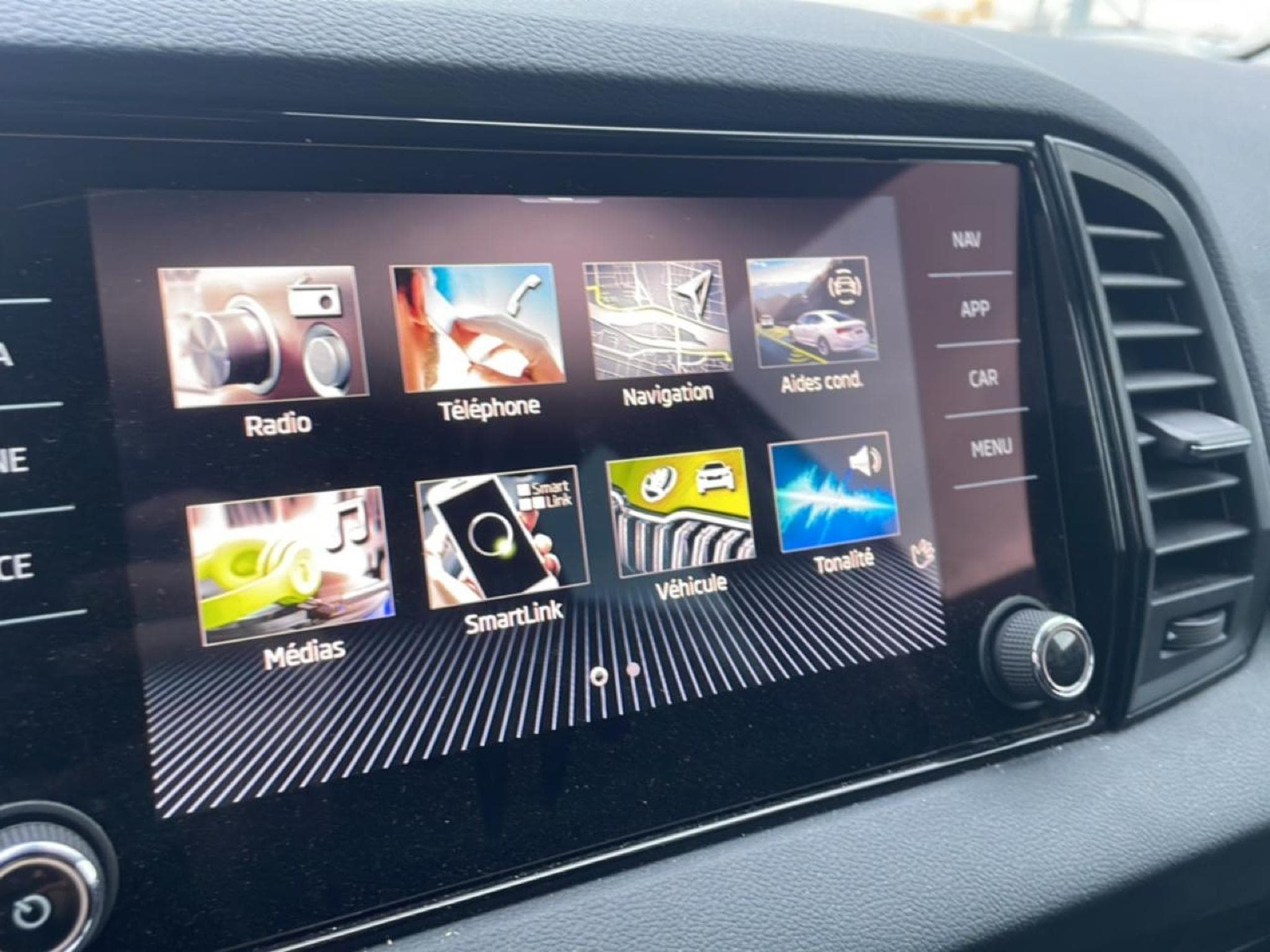 Skoda KAROQ 1.5 TSI 150 SELECTION DSG7 (2025) - Photo 18