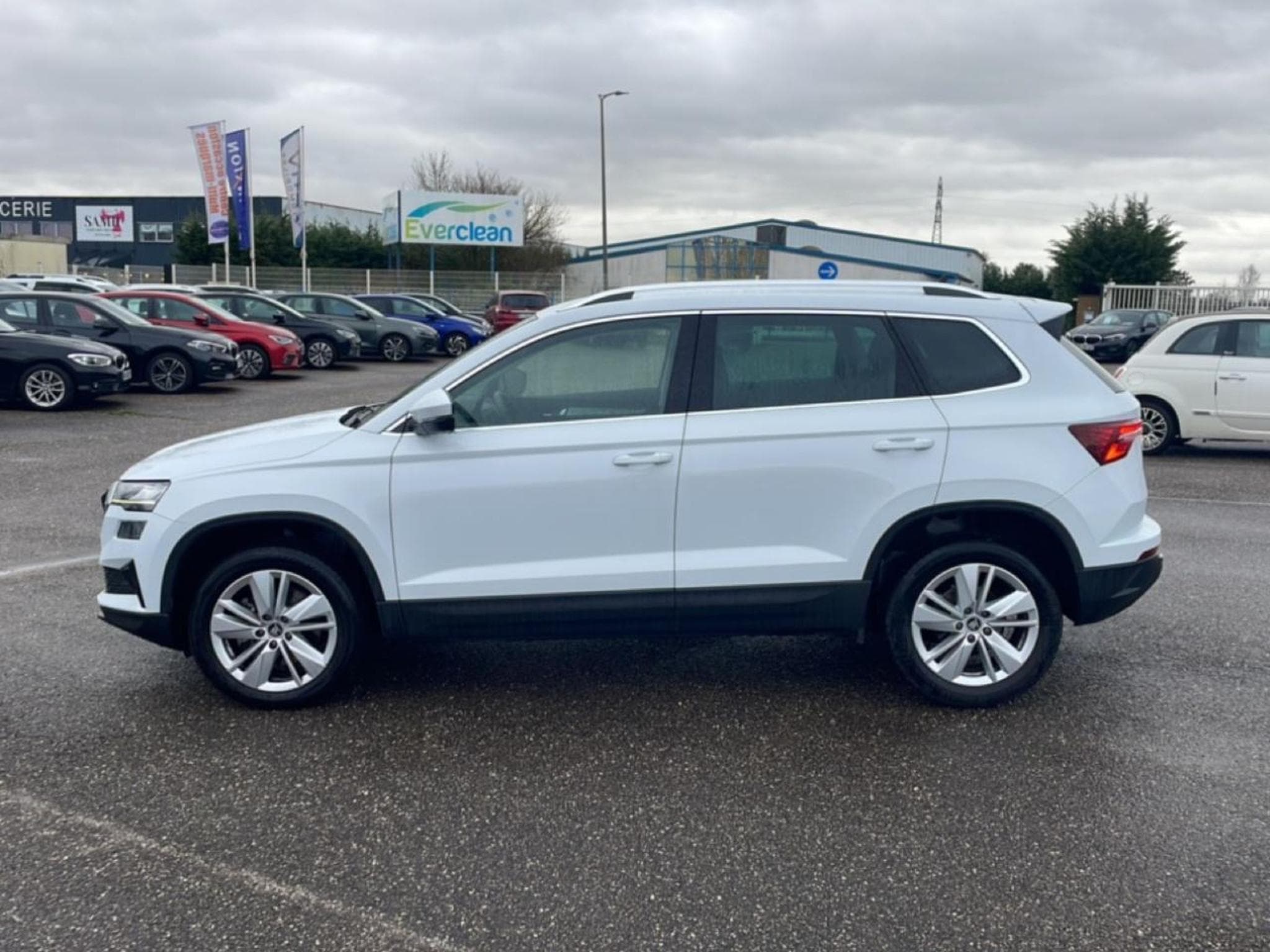 Skoda KAROQ 1.5 TSI 150 SELECTION DSG7 (2025) - Photo 8