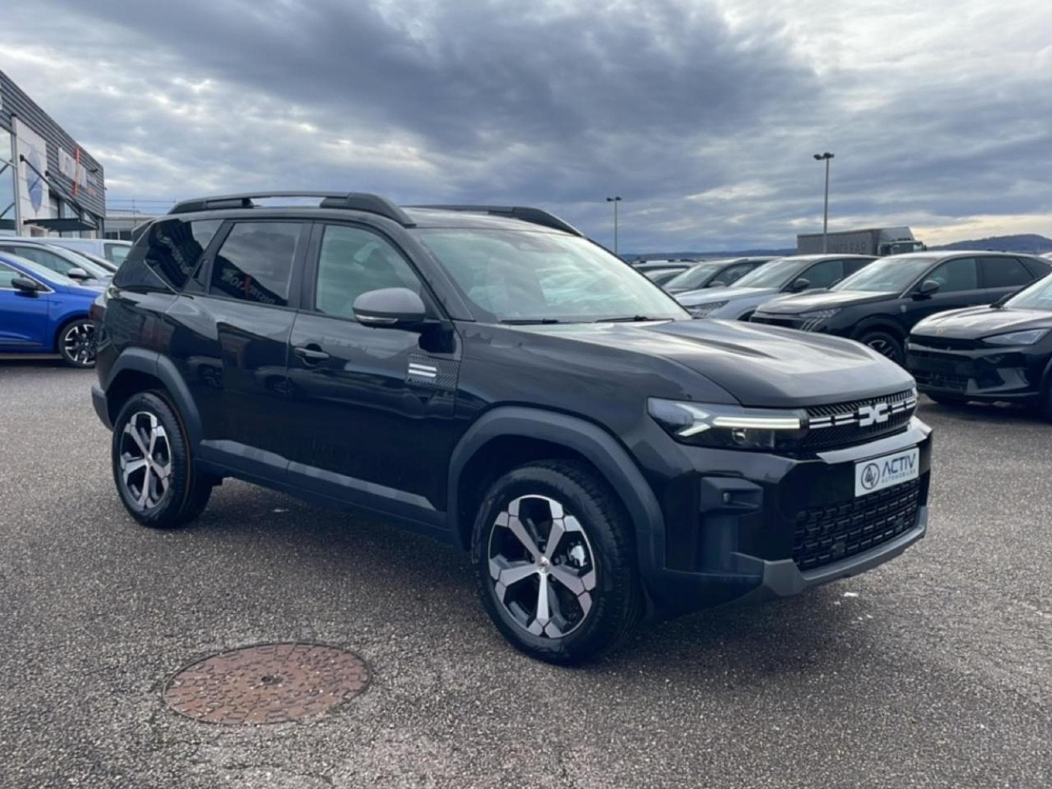 Dacia BIGSTER 1.8 HYBRID 155 JOURNEY (2025) - Foto 3