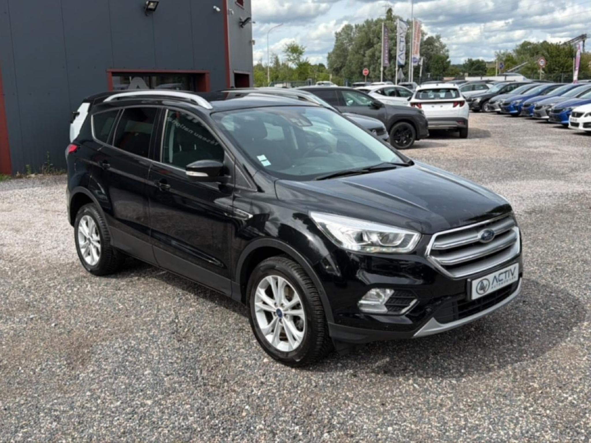 Ford Kuga 1.5 TDCI 120 TITANIUM 4X2 EURO6.2 (2019) - Foto 3