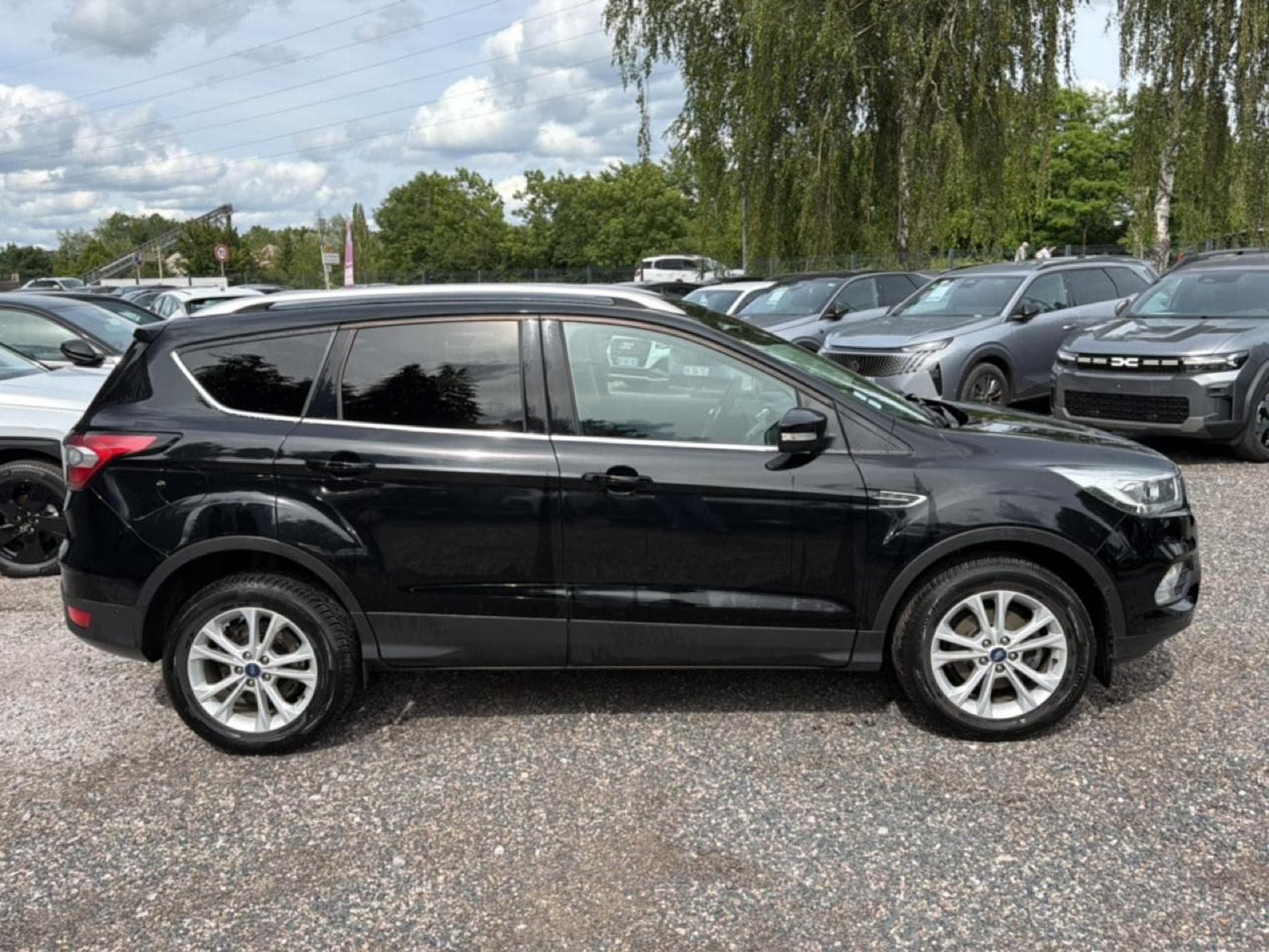 Ford Kuga 1.5 TDCI 120 TITANIUM 4X2 EURO6.2 (2019) - Foto 4