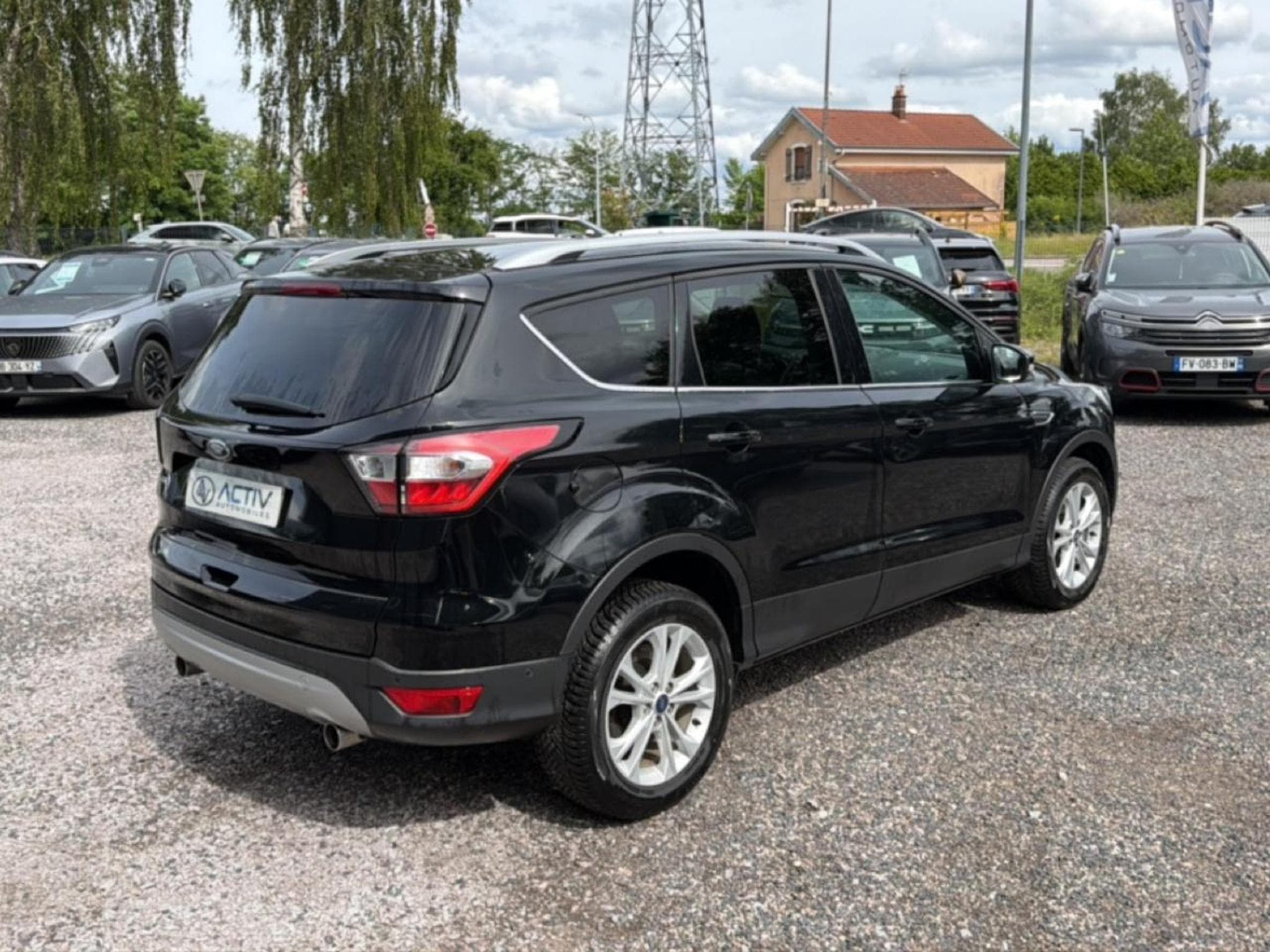 Ford Kuga 1.5 TDCI 120 TITANIUM 4X2 EURO6.2 (2019) - Foto 5