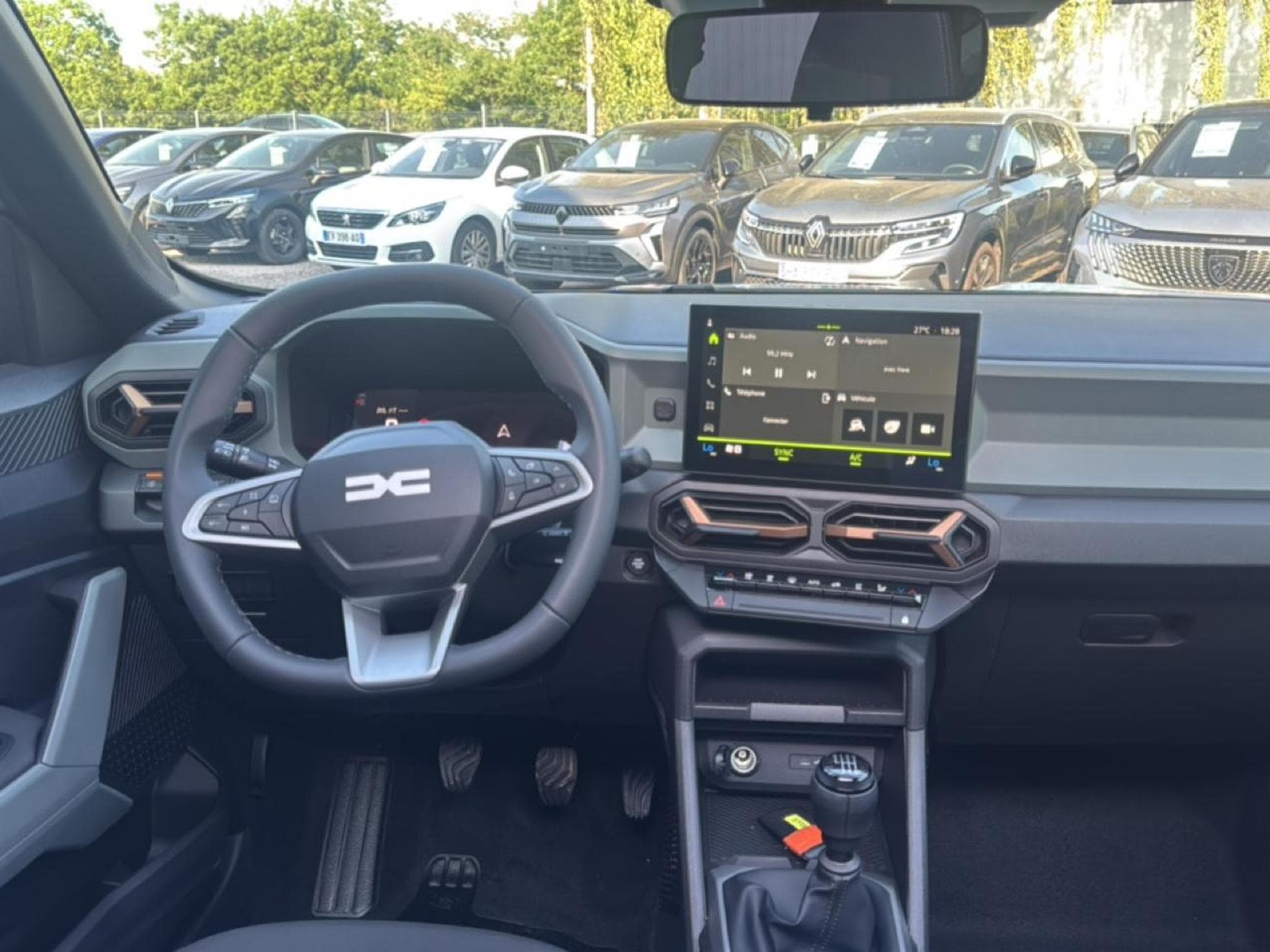 Dacia BIGSTER 1.2 MILD HYBRID 140 EXTREME (2026) - Foto 10