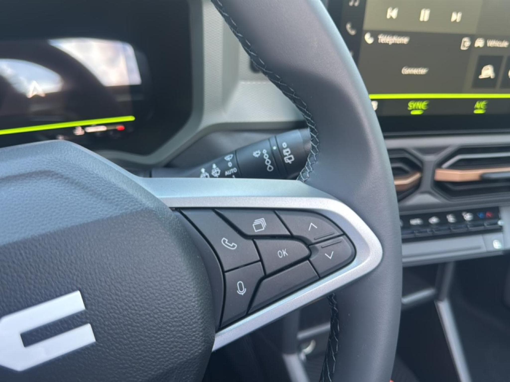 Dacia BIGSTER 1.2 MILD HYBRID 140 EXTREME (2026) - Foto 20