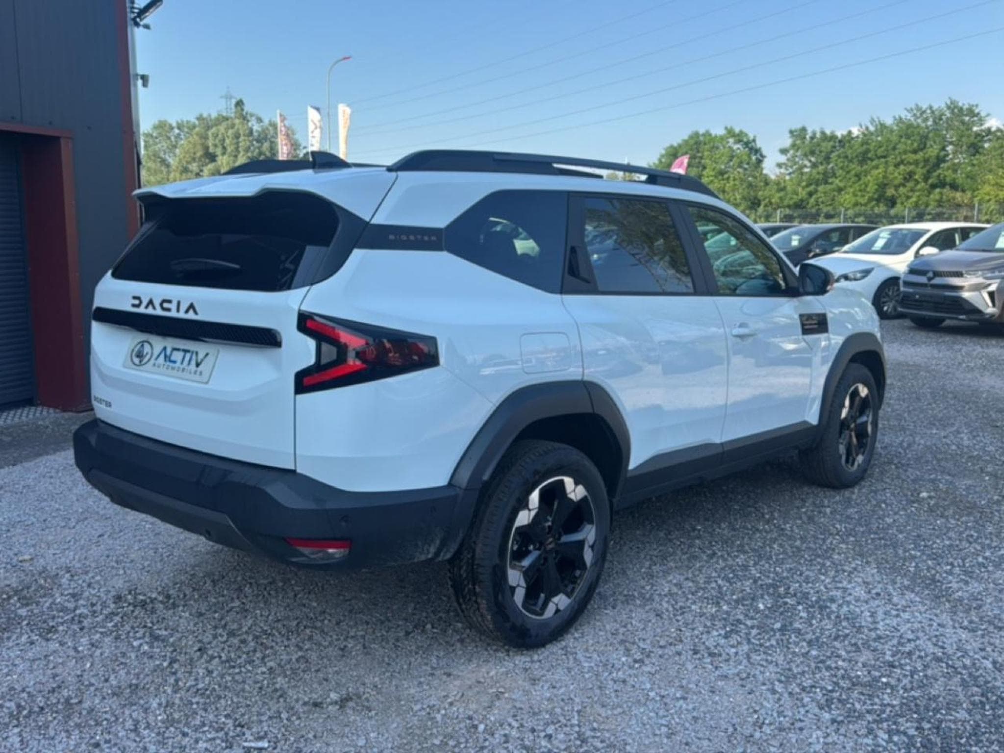 Dacia BIGSTER 1.2 MILD HYBRID 140 EXTREME (2026) - Foto 5