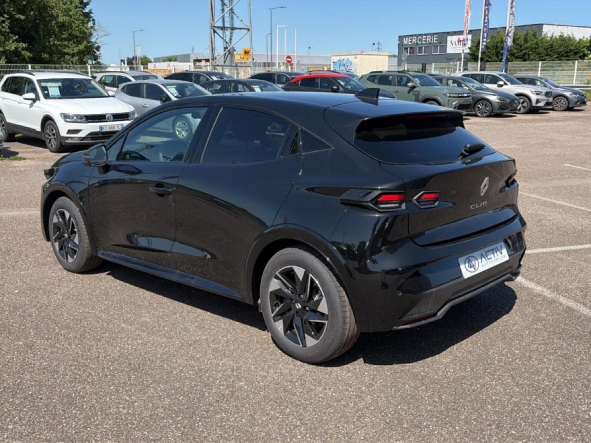 Renault CLIO VI 1.2 TCE 115 TECHNO EDC (2026) - Photo 7