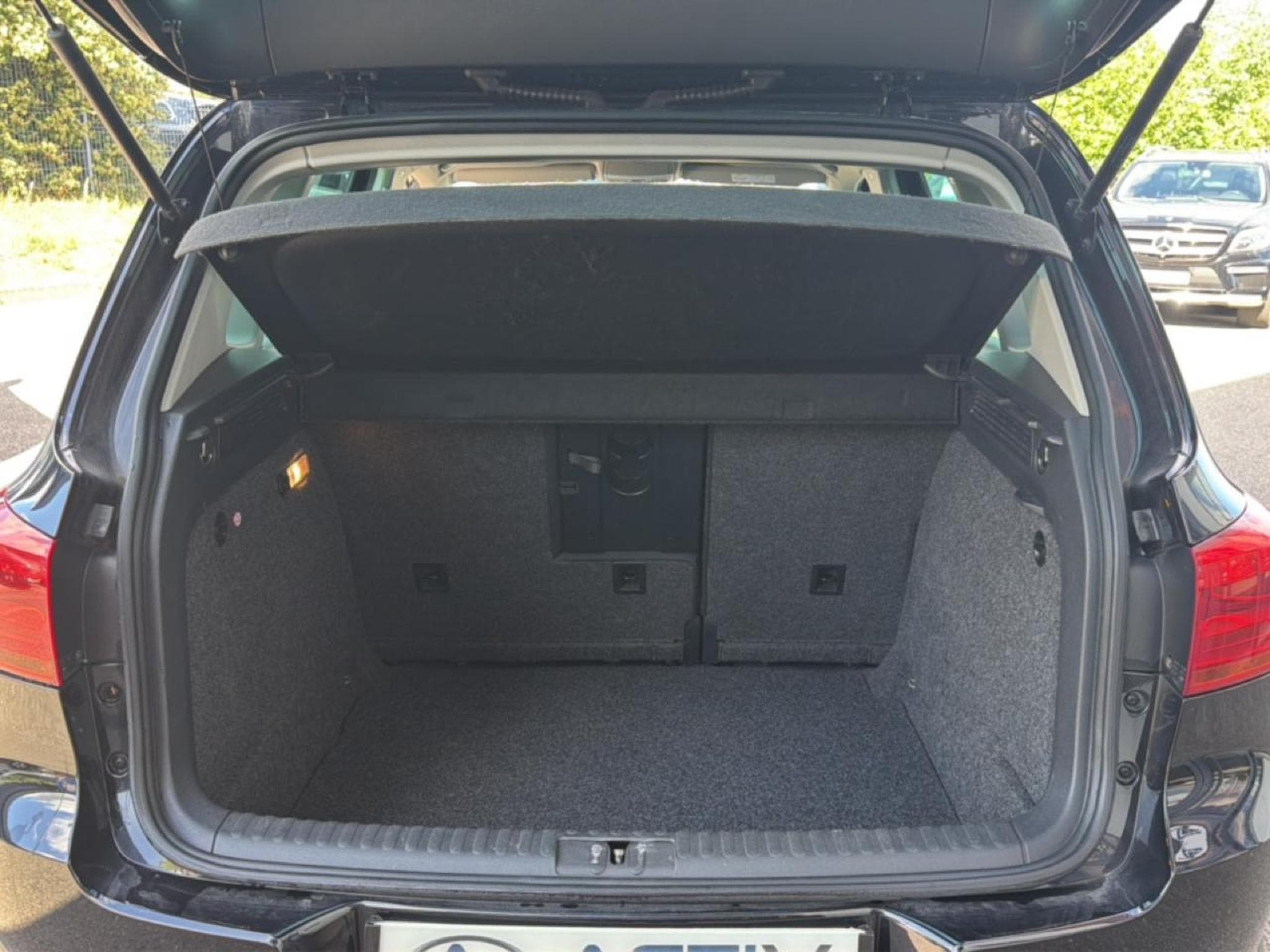 VW TIGUAN 2.0 TDI 110 BLUEMOTION TECHNOLOGY FAP LOUNGE (2015) - Foto 12