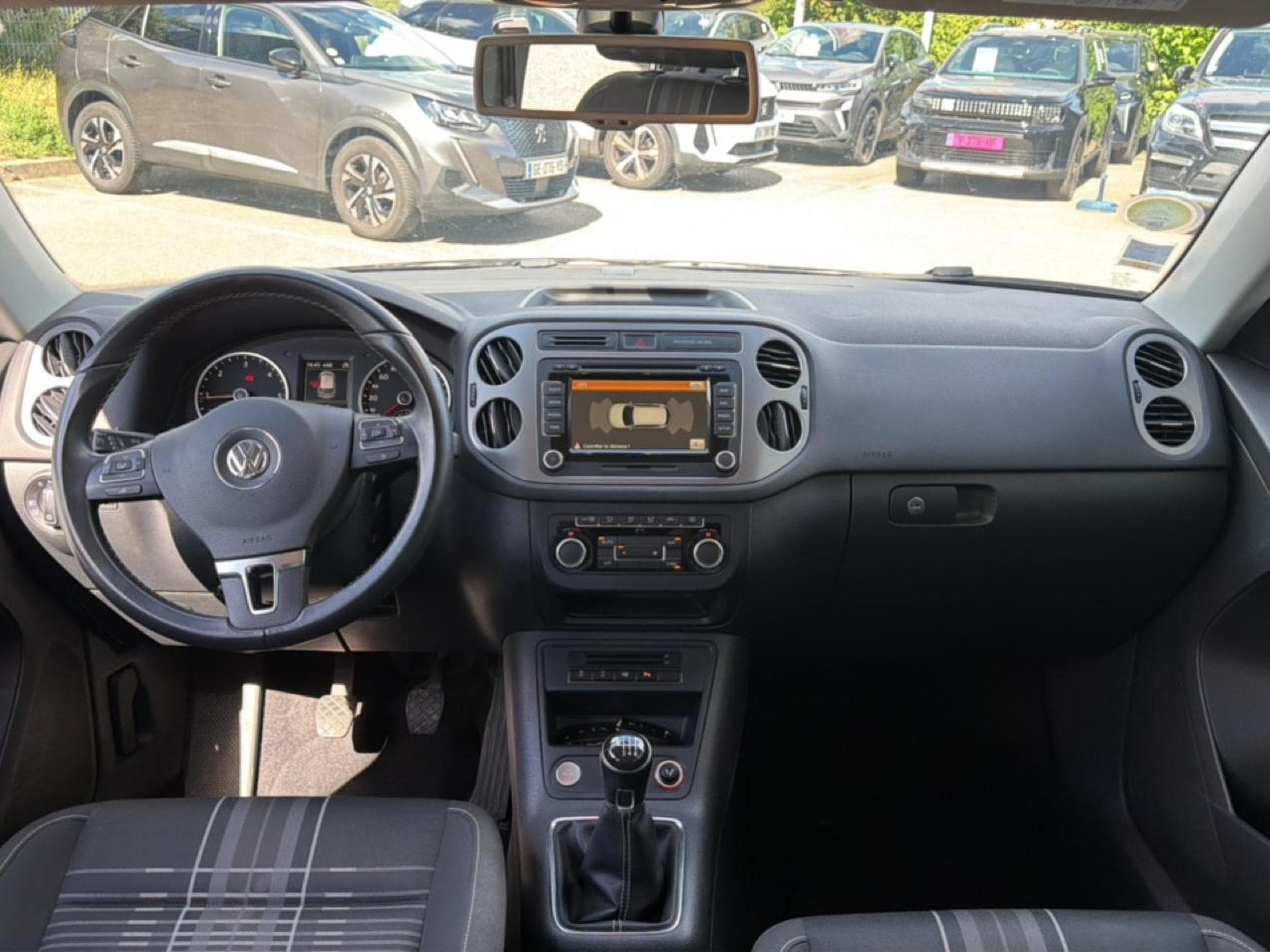 VW TIGUAN 2.0 TDI 110 BLUEMOTION TECHNOLOGY FAP LOUNGE (2015) - Foto 14