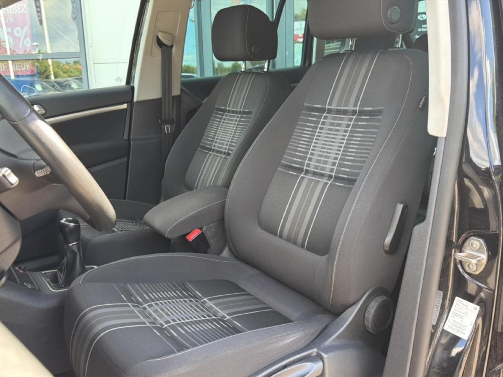 VW TIGUAN 2.0 TDI 110 BLUEMOTION TECHNOLOGY FAP LOUNGE (2015) - Foto 17