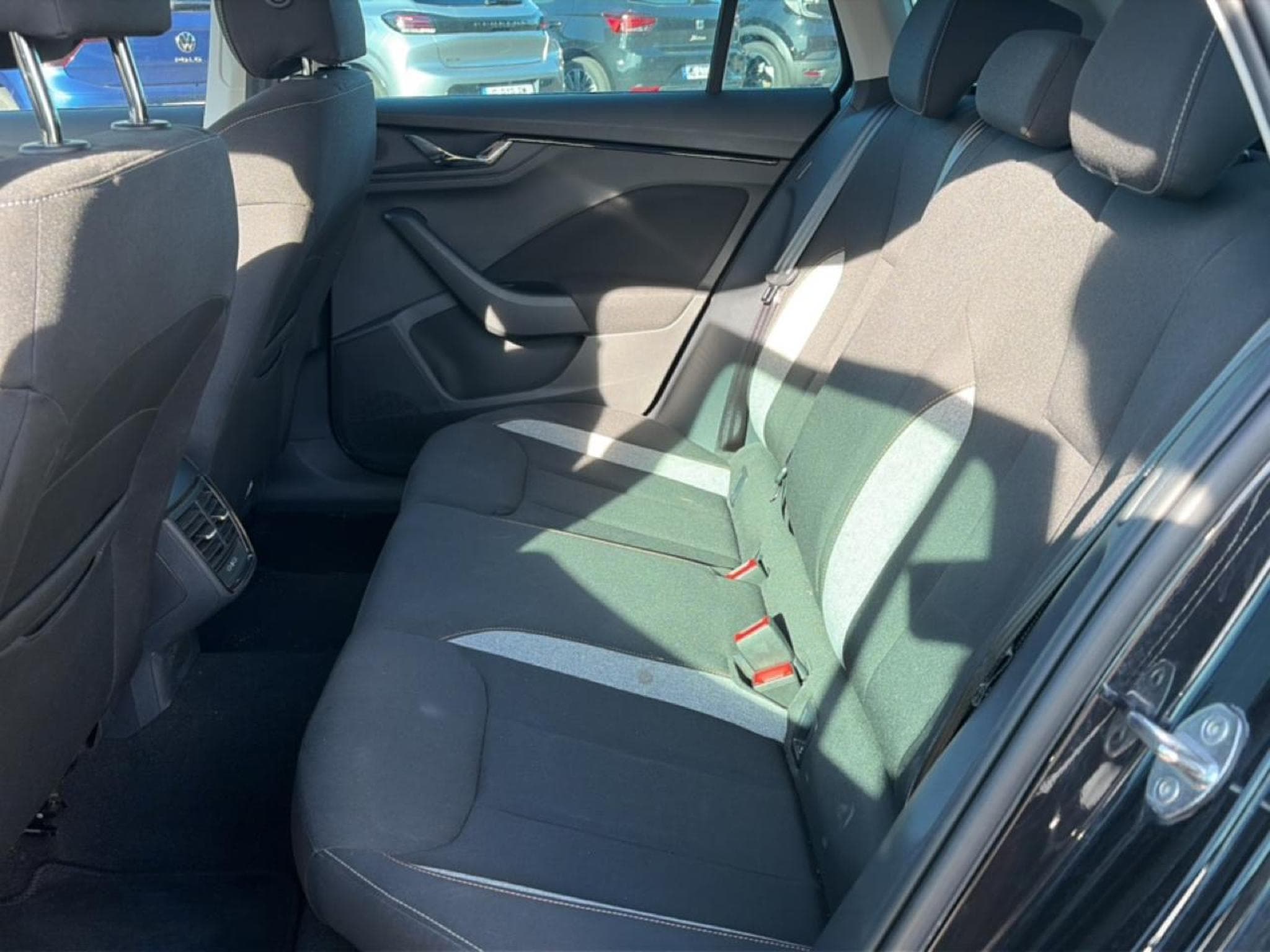 Skoda KAMIQ 1.0 TSI 116 SELECTION DSG7 (2025) - Photo 14