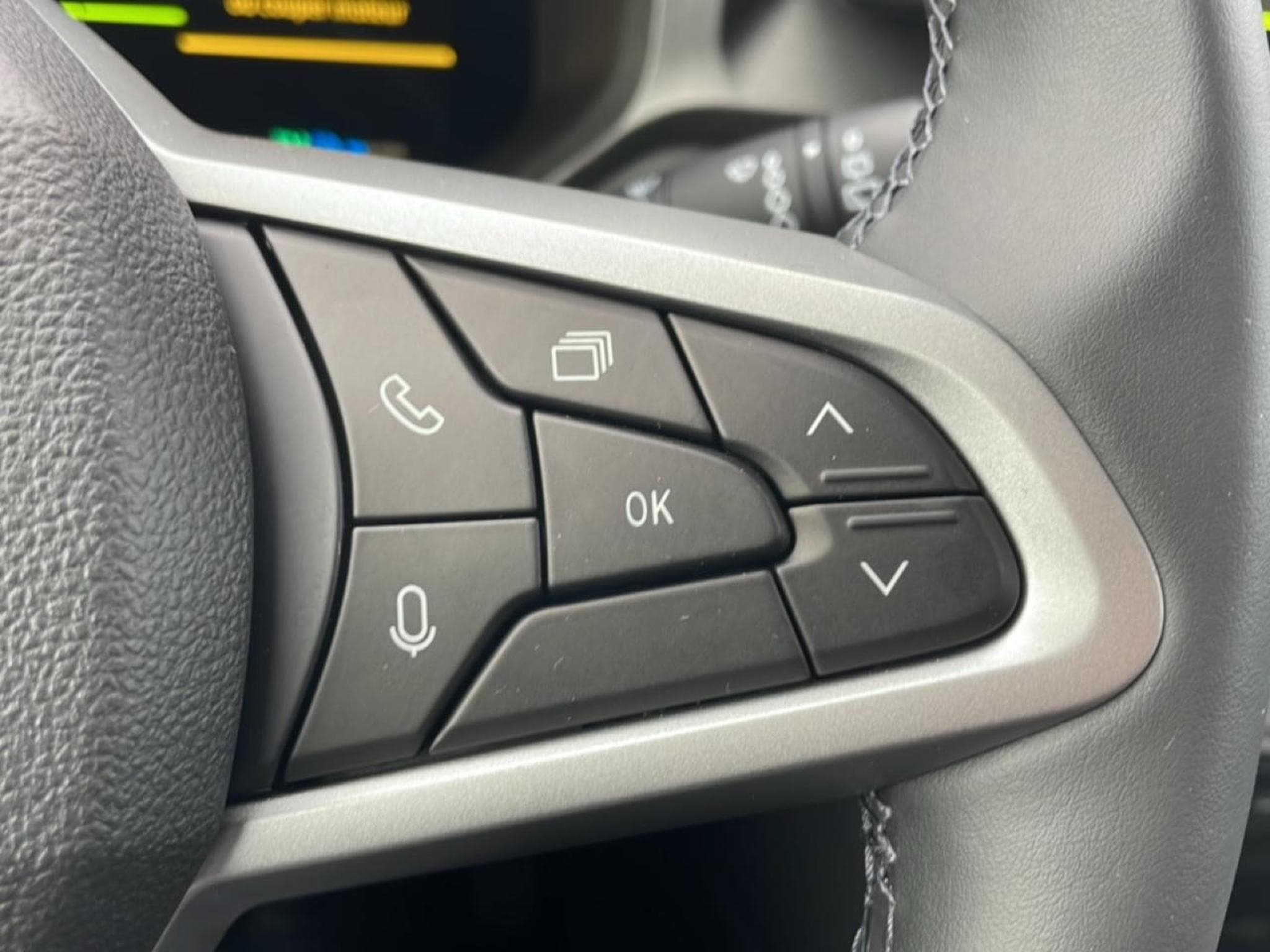 Dacia BIGSTER 1.8 HYBRID 155 JOURNEY (2025) - Foto 15