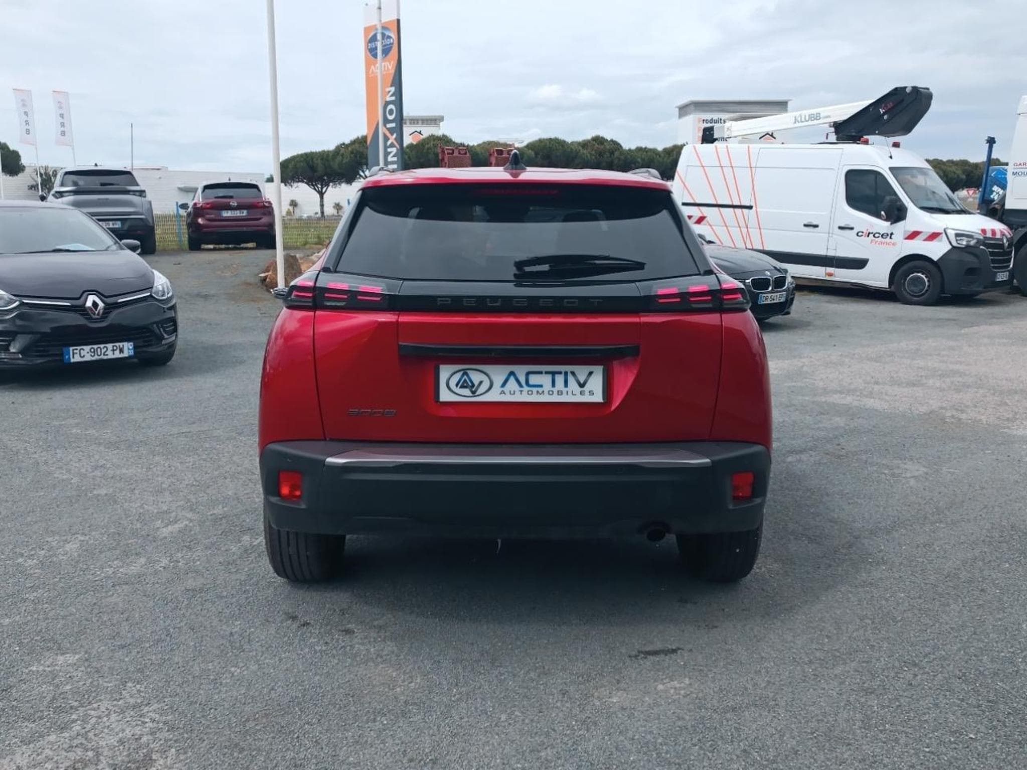 Peugeot 2008 1.2 100 ALLURE (2025) - Foto 6