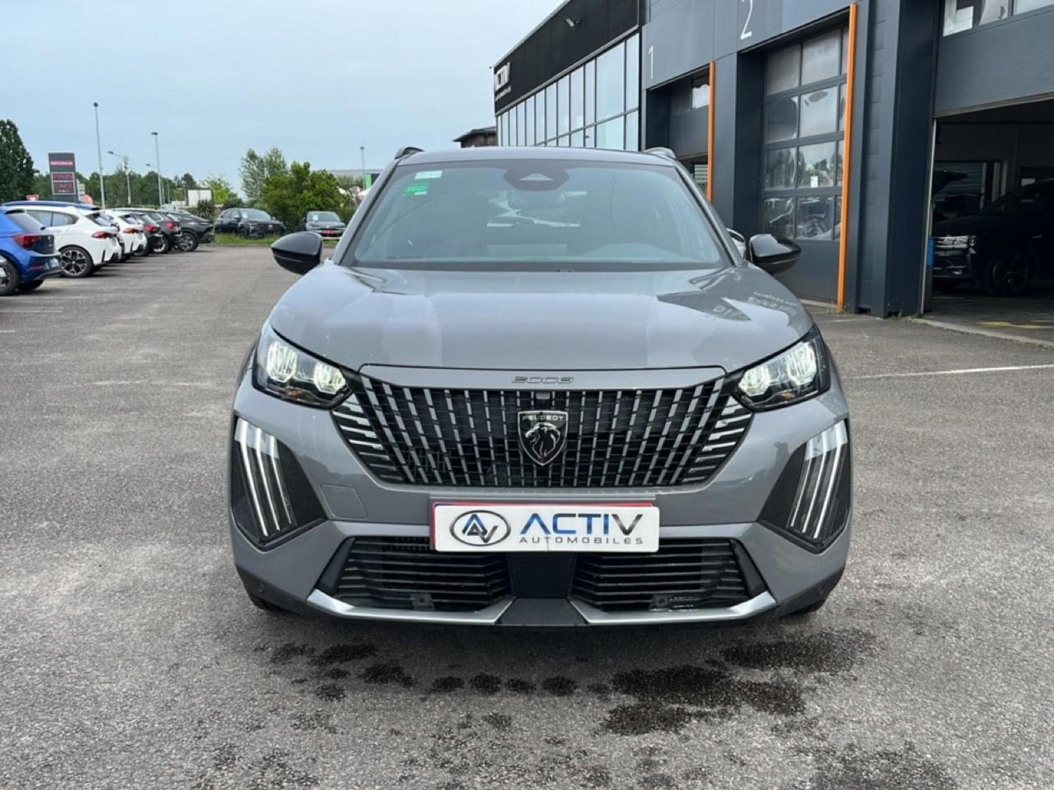 Peugeot 2008 1.2 100 ALLURE (2025) - Foto 2