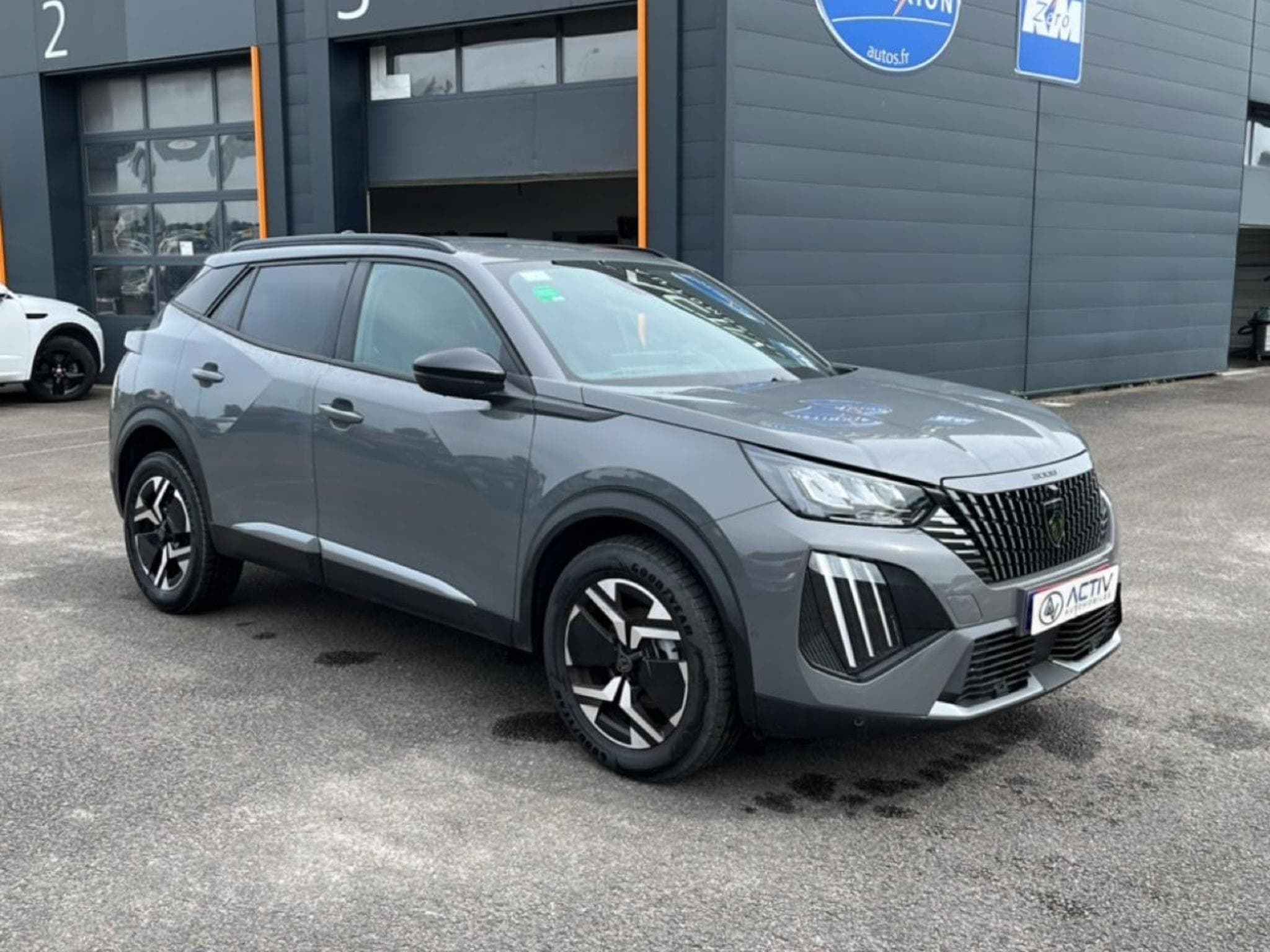 Peugeot 2008 1.2 100 ALLURE (2025) - Foto 3