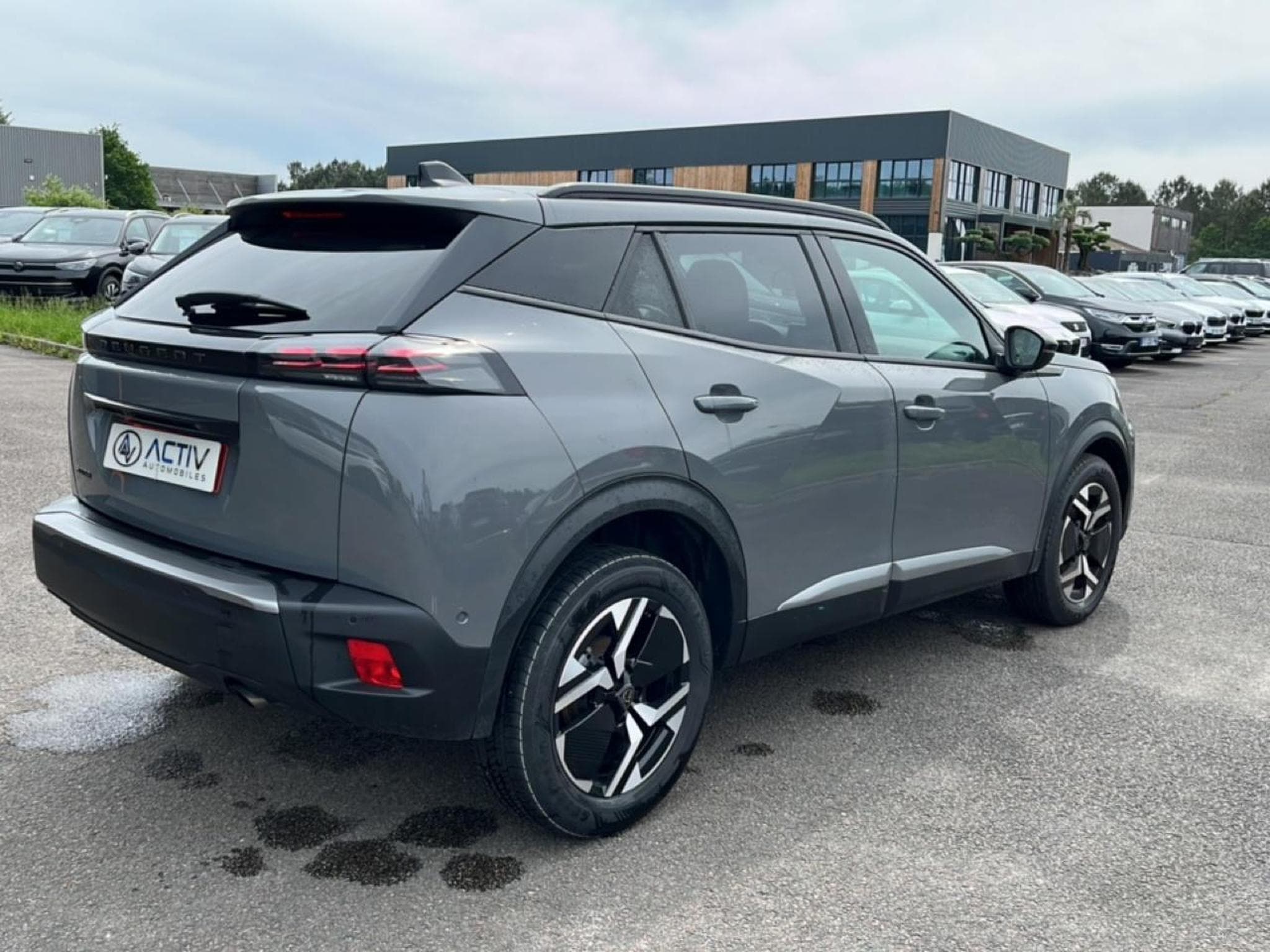 Peugeot 2008 1.2 100 ALLURE (2025) - Foto 5