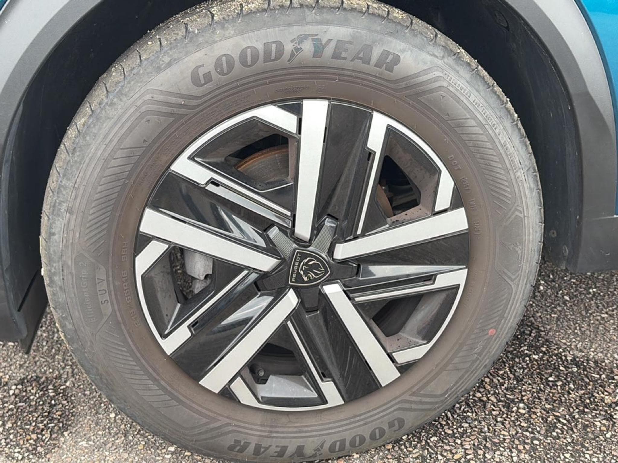 Peugeot 2008 1.2 100 STYLE (2025) - Foto 9