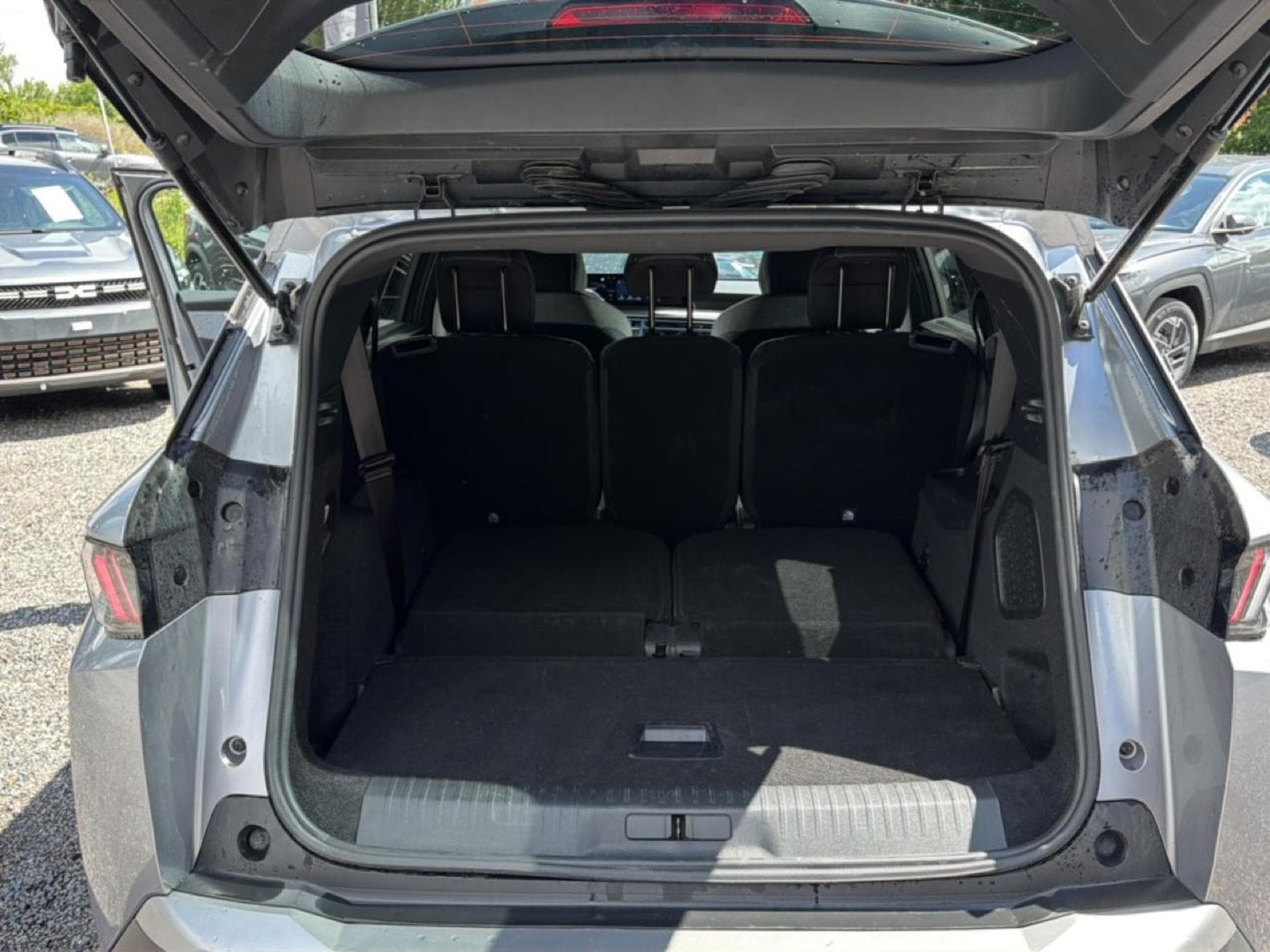 Peugeot 5008 HYBRID 145 ALLURE E-DCS6 (2025) - Foto 15