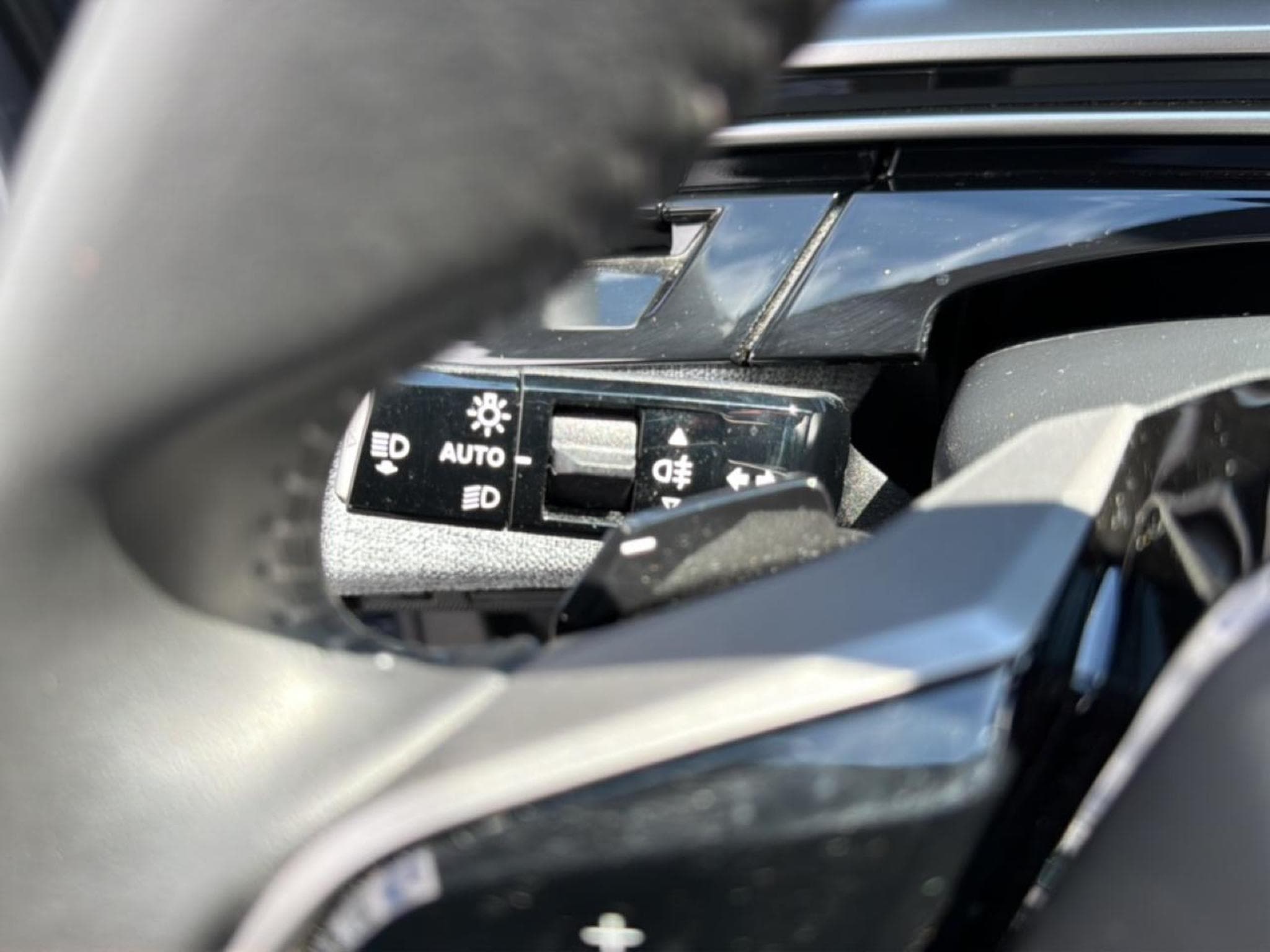 Peugeot 5008 HYBRID 145 ALLURE E-DCS6 (2025) - Foto 20