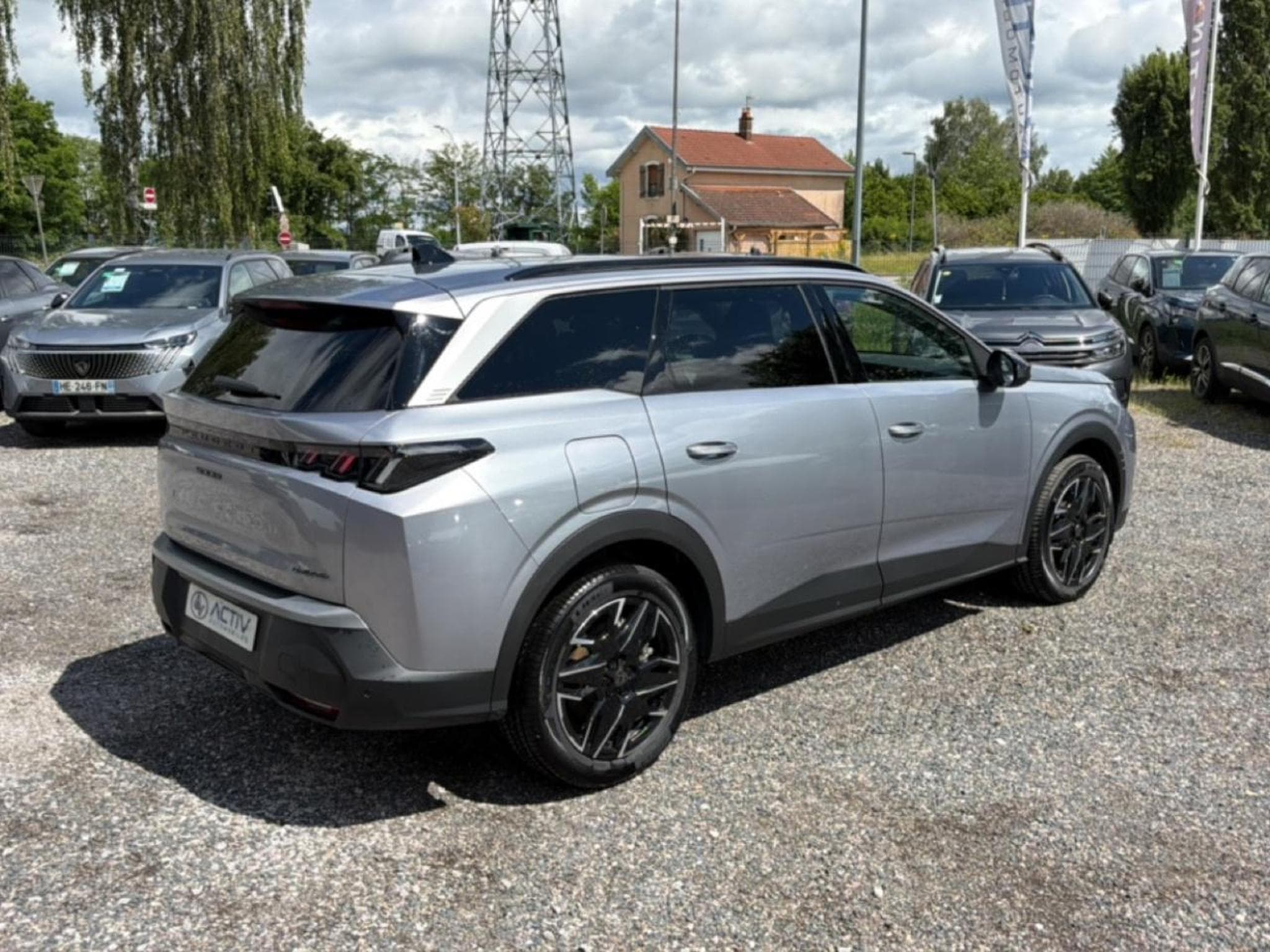 Peugeot 5008 HYBRID 145 ALLURE E-DCS6 (2025) - Foto 5