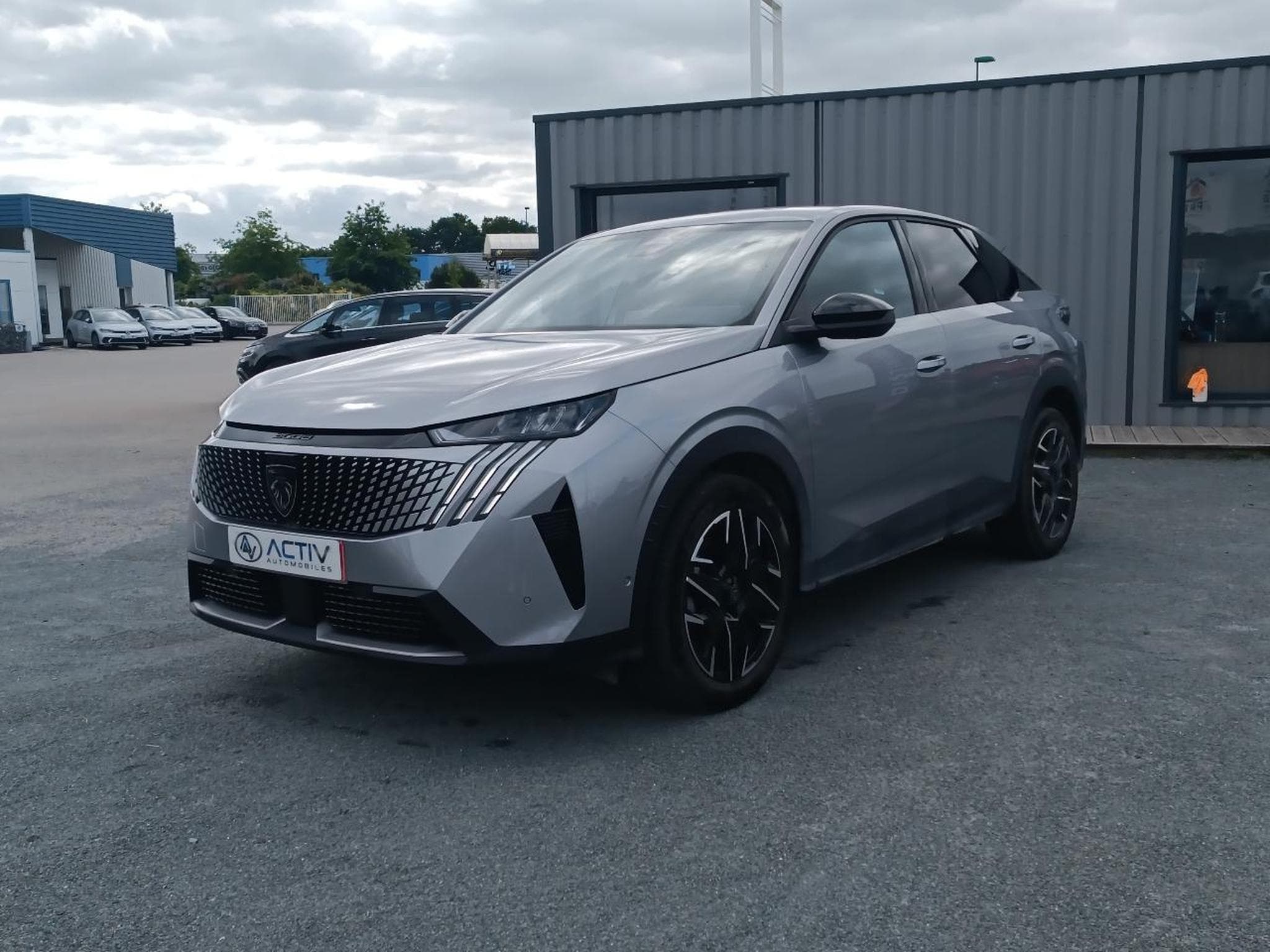 Peugeot 3008 1.2 HYBRID 145 ALLURE E-DCS6 (2025) - Foto 1